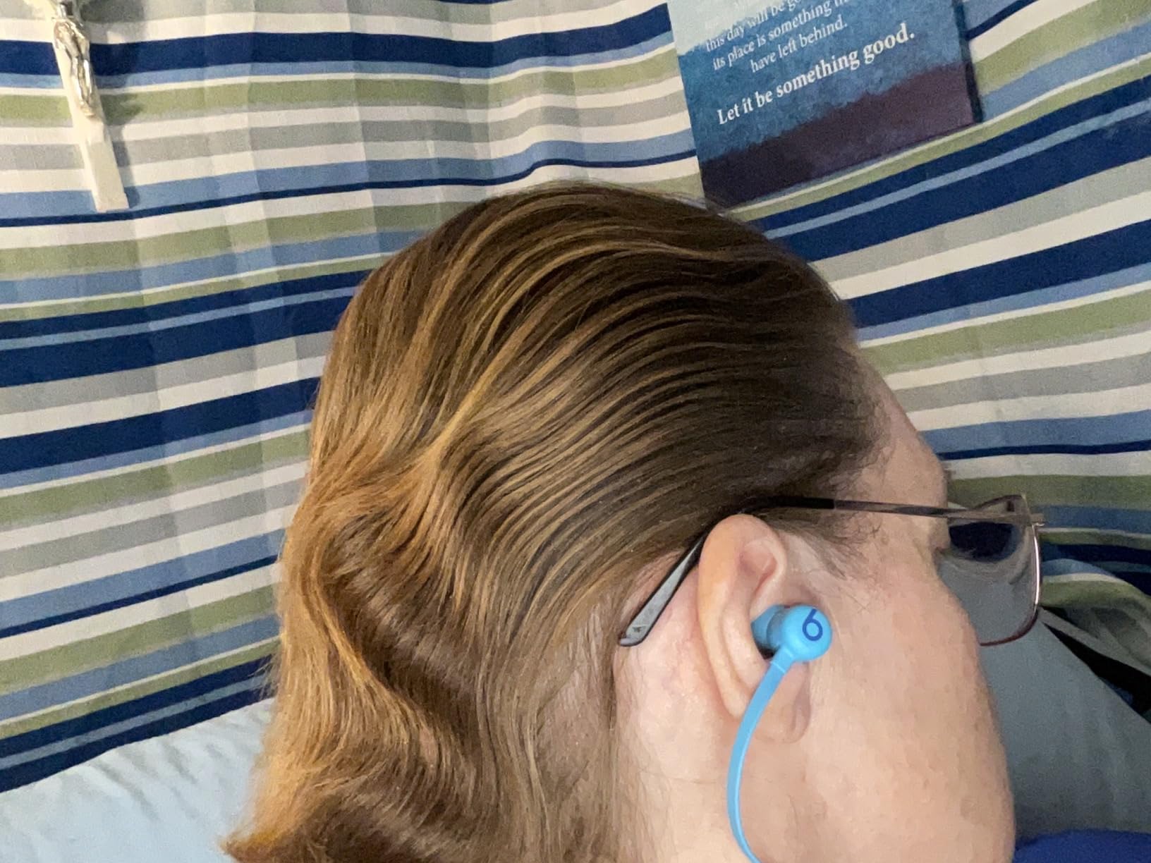Beats Flex Wireless Earbuds - Apple W1 Headphone Chip, Magnetic Earphones, Class 1 Bluetooth, 12 Hours of Listening Time, Built-in Microphone - Flame Blue customer photo 2