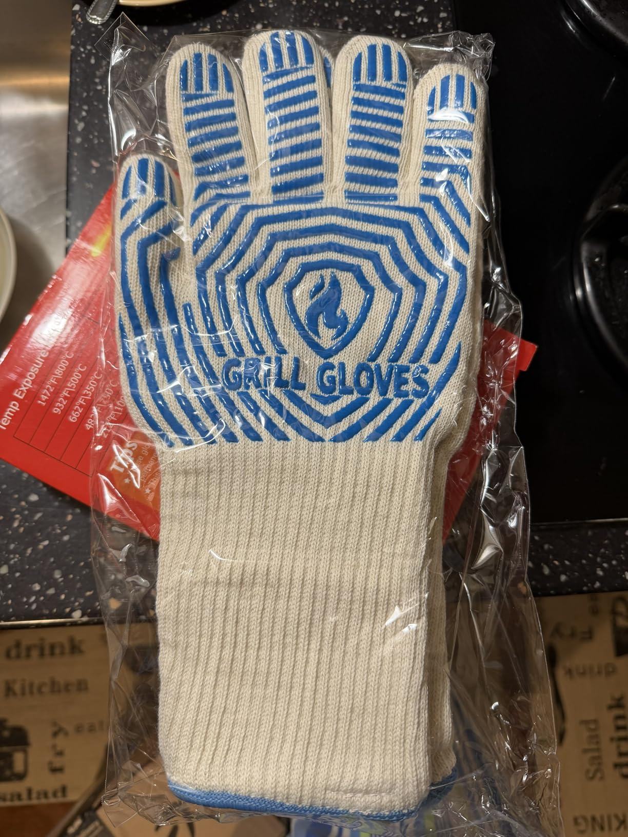 QUWIN BBQ Gloves, 1472°F Heat Resistant Grilling Gloves Silicone Non-Slip Oven Mitts, Kitchen Gloves for BBQ, Grilling, Cooking, Baking(One Size Fits Most, Black)- 1 Pair customer photo 2