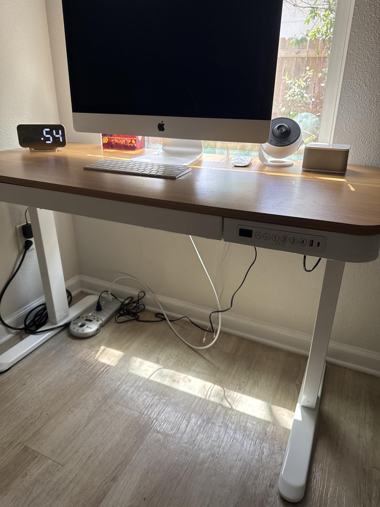 FLEXISPOT Comhar 48 Electric Standing Desk with Drawers, USB Charging Ports, Quick Assembly, Height Adjustable Sit Stand Computer Desk with Child Lock for Scandinavian Home Office, Maple customer photo 2