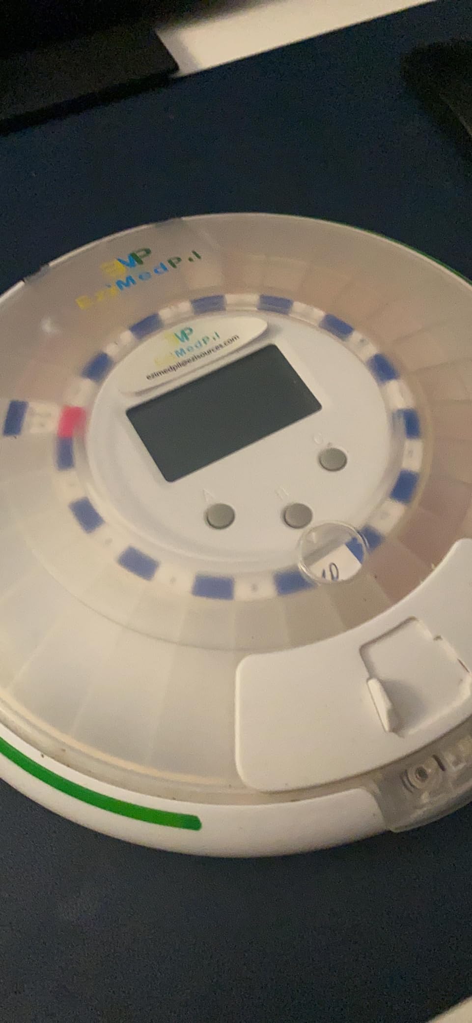 EziMedPil Automatic Pill Dispenser with Alarm for the Elderly | 28-Day Clear Lid & LCD Display, Sound-Light Reminders, 6 Daily Alarms & Lock Design customer photo 2