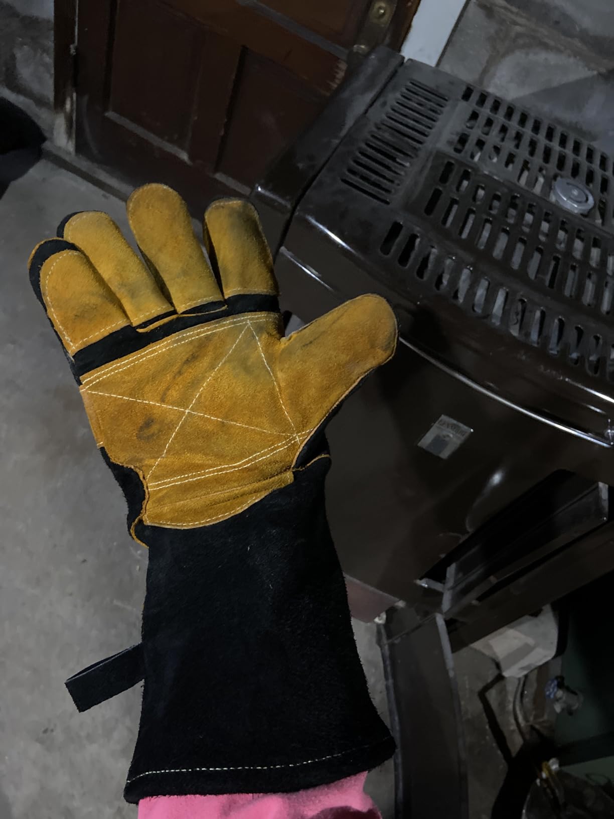 TOPDC Welding Gloves 16-Inch 932°F Heat Resistant Leather for MIG, Stick customer photo 1