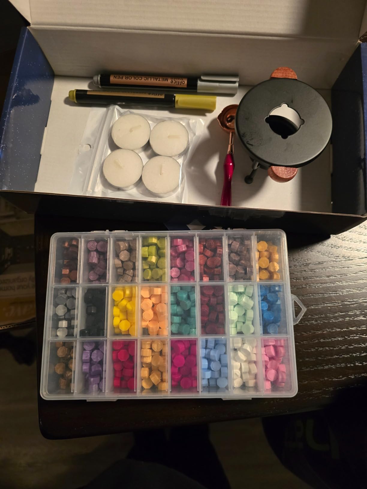 YIPLED 728PCS Wax Seal Stamp Kit with 24 Color(30 Pieces per Color) for Beginners, Ideal for Wedding Invitations, Christmas Letters, Craft Projects, Gift & Wine Sealing customer photo 2