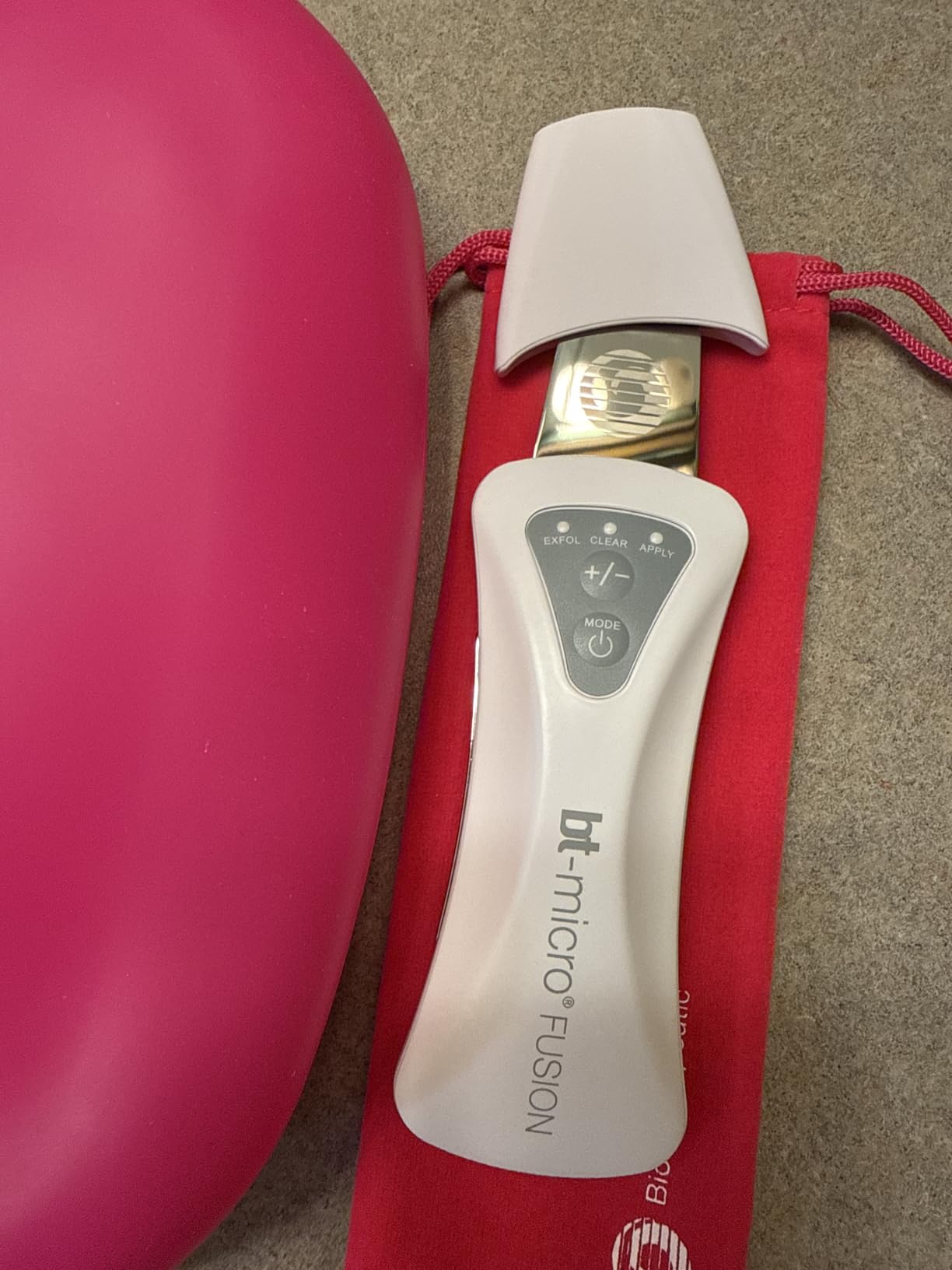 Bio-Therapeutic bt-Micro Fusion Ultrasonic Skin Exfoliation Tool – Deep Cleansing, Blackhead Extraction, Smooth & Clear Skin, 3 Modes, Stainless Steel Applicator, Rechargeable customer photo 1