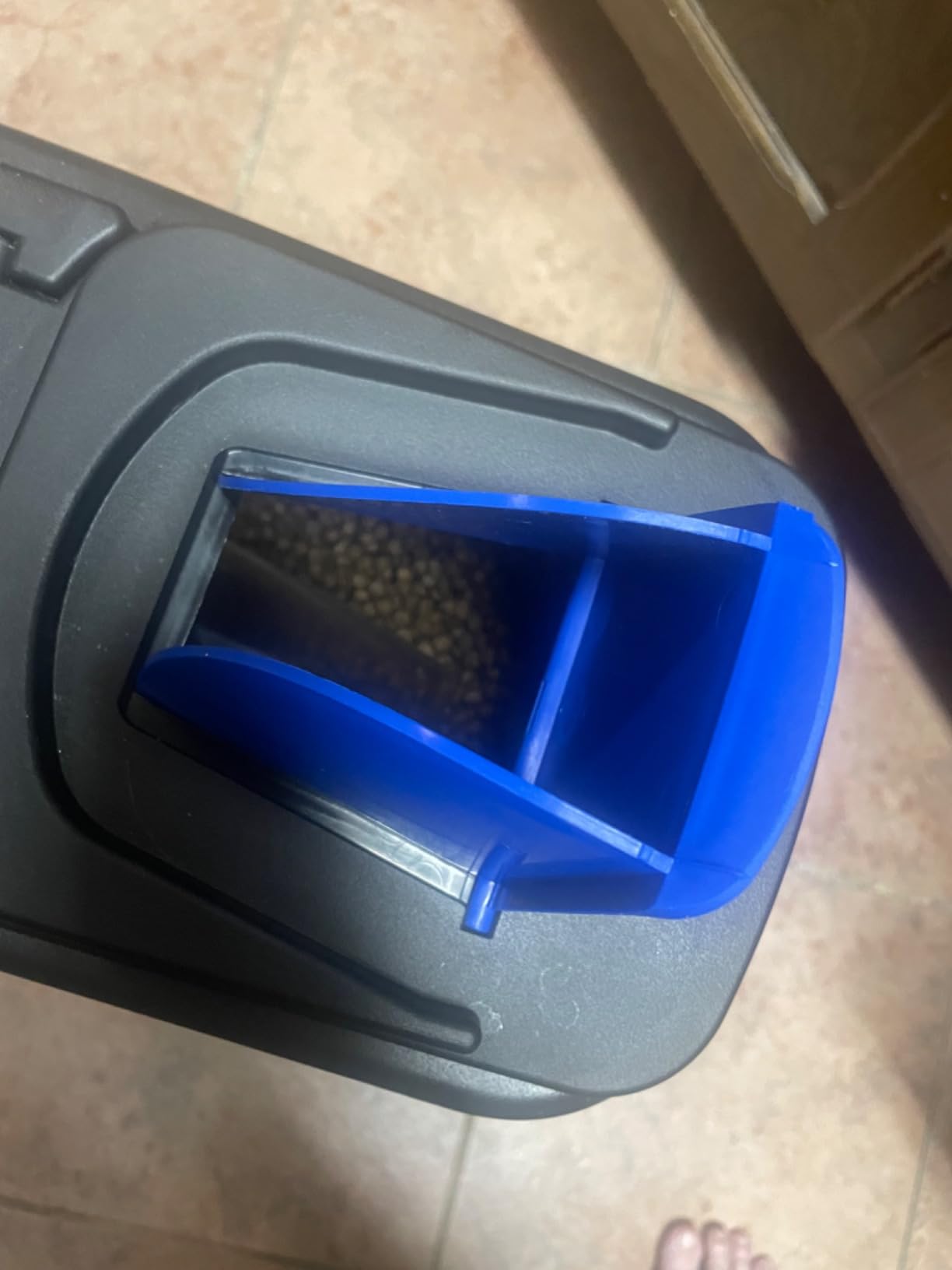 Broil King 66900 Pellet Storage Bin, Black customer photo 1