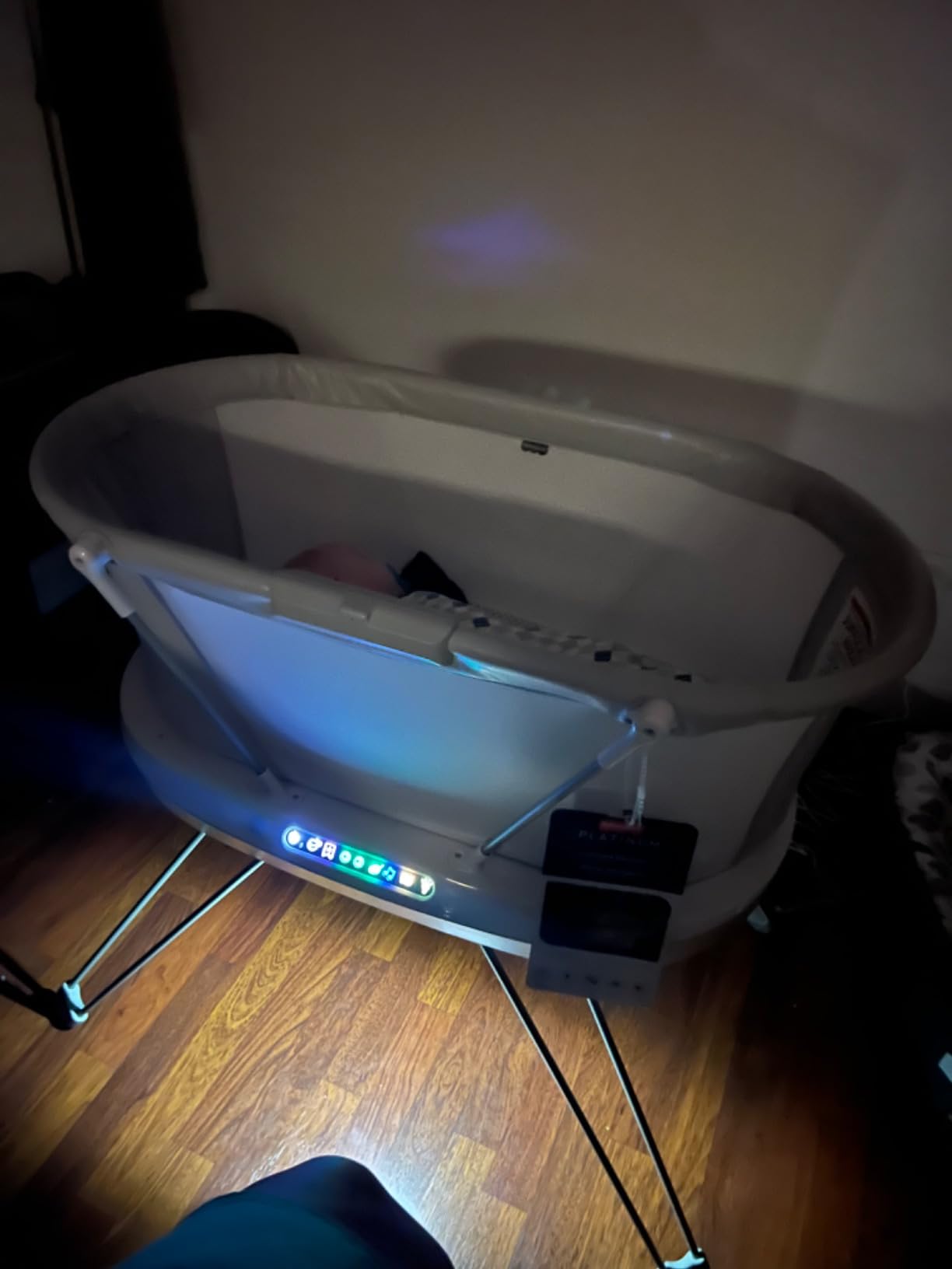 Fisher-Price Baby Bedside Sleeper Luminate Bassinet with Sound Detection plus Customizable Lights Music and Sounds for Newborns 0+ Months customer photo 1