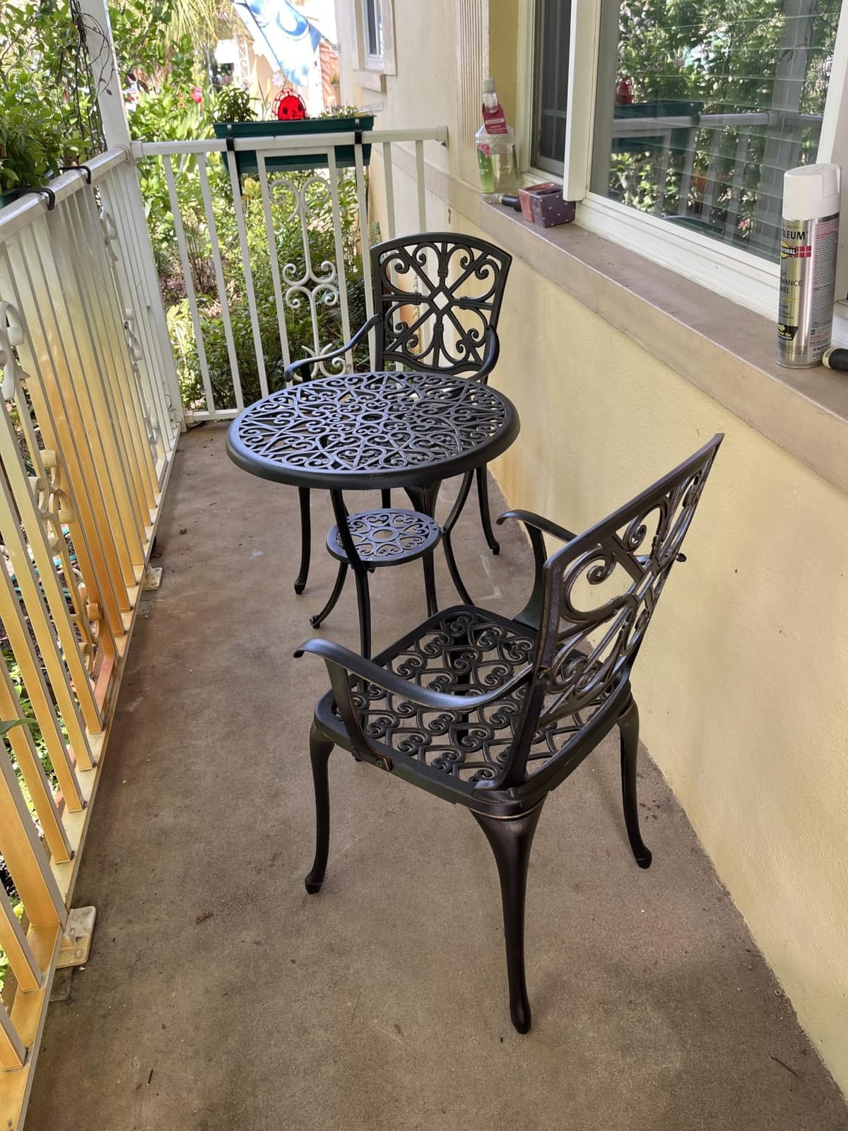 NUU GARDEN 3 Piece Outdoor Bistro Set Cast Aluminum Patio Set Bistro Table Set Rustproof Patio Table and Chairs with Umbrella Hole for Backyard, Balcony, Front Porch, Black customer photo 2