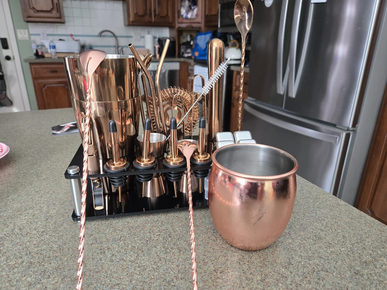 KINGROW Cocktail Shaker Set, 23 Piece Bartender Kit with Stand Silver customer photo 1
