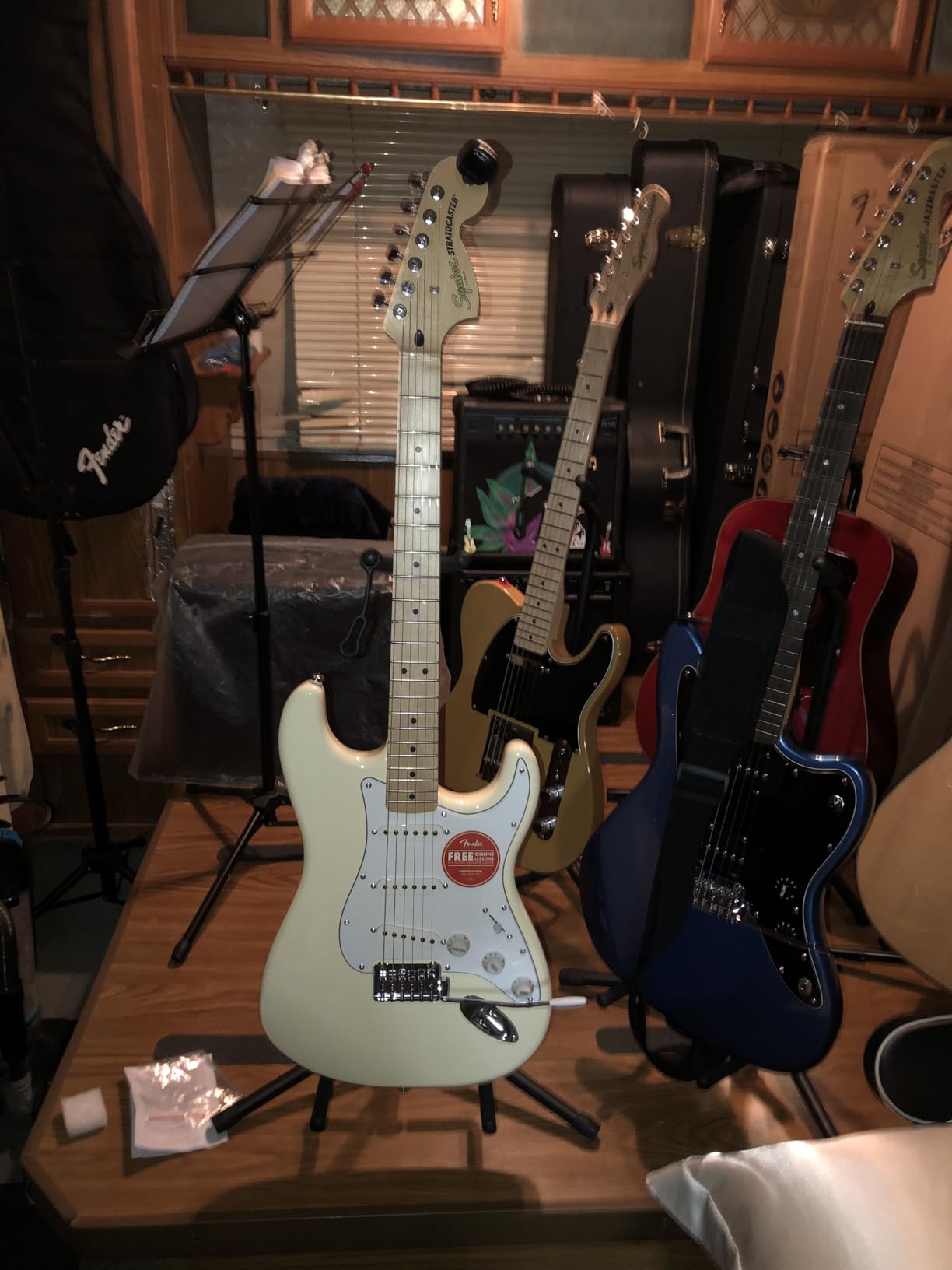 Fender Squier Series Affinity Stratocaster Electric Guitar, Olympic White customer photo 2