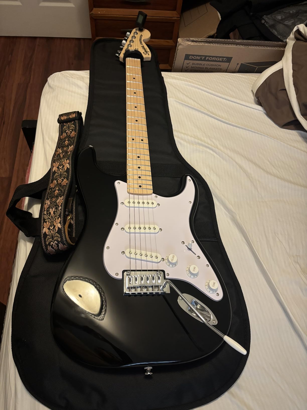 Squier Affinity Series Stratocaster Electric Guitar, with 2-Year Warranty, Lake Placid Blue, Maple Fingerboard customer photo 2