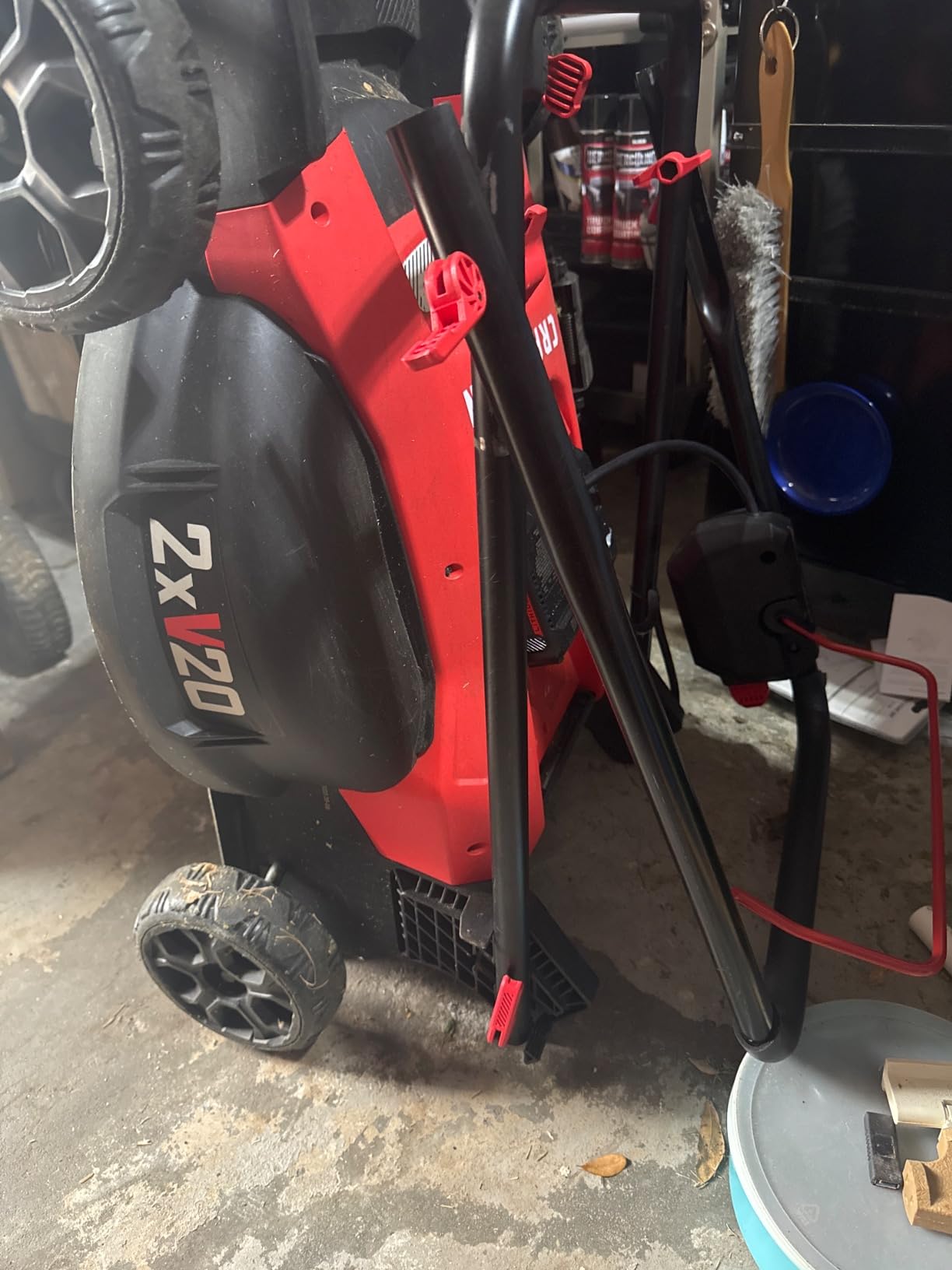 CRAFTSMAN V20 20 in Lawn Mower, 2 x 5Ah Batteries and 2 Chargers Included, High Effeciency Brushless Motor, Push Mower, Up to 50 Min of Runtime, Lightweight, Grass Bag, Low Profile (CMCMW220P2) customer photo 2