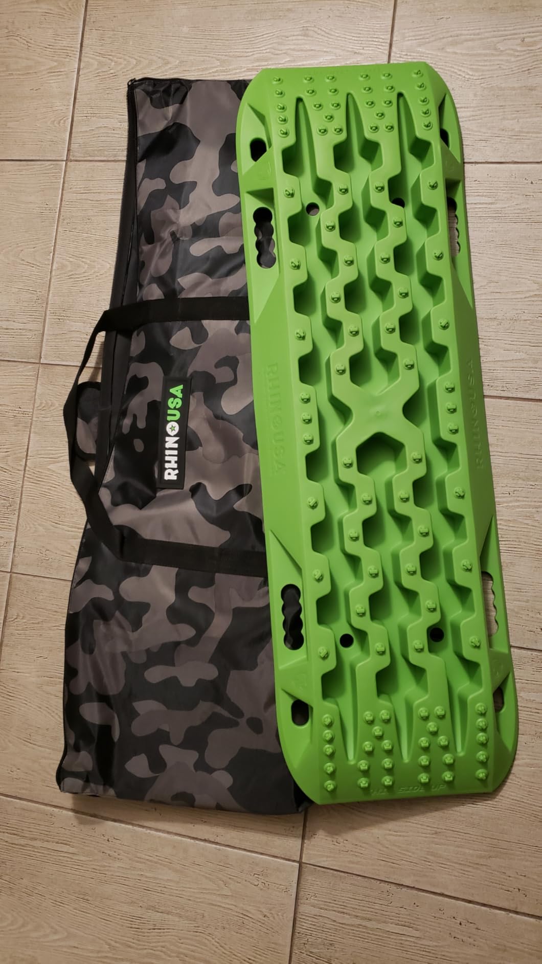 Rhino USA Off-Road Traction Boards (2-Pack) - Sand, Mud & Snow (Black) | Mountable Tire Traction Mats/Recovery Boards for 4x4 Vehicles. Heavy Duty Zipper Bag & Leashes Included. Black customer photo 2