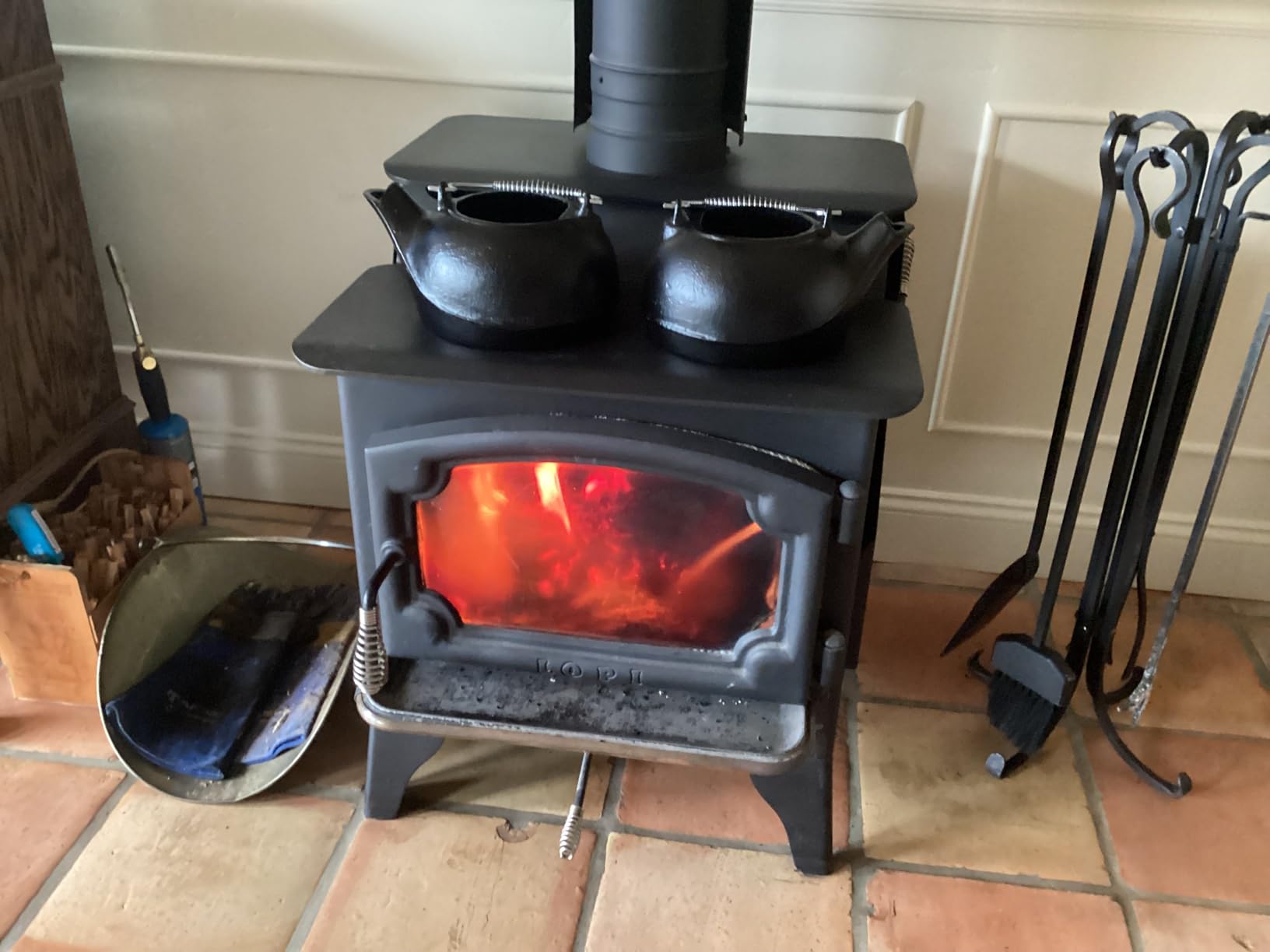 Fire Beauty Humidifying Iron Kettle, Stove Humidifier, Wood Stove Kettle, Cast Iron, Chrome handle customer photo 1