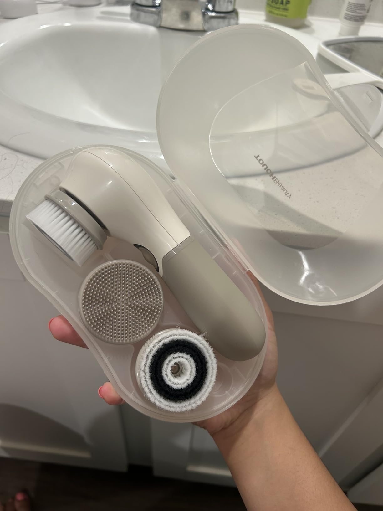 TOUCHBeauty Spin Brush Face Cleanser with 3 Brush Heads for Deep Cleansing Exfoliation and Massaging customer photo 1