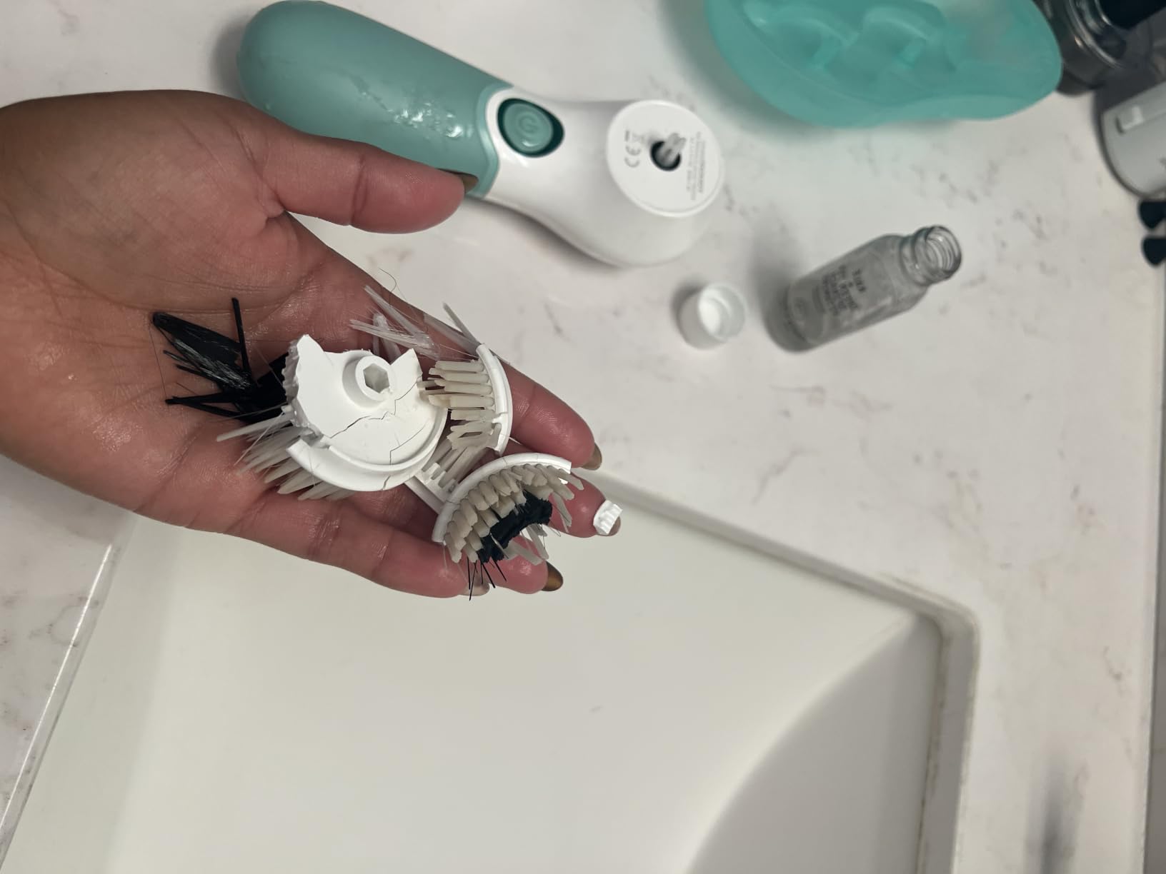 TOUCHBeauty Spin Brush Face Cleanser with 3 Brush Heads for Deep Cleansing Exfoliation and Massaging customer photo 2