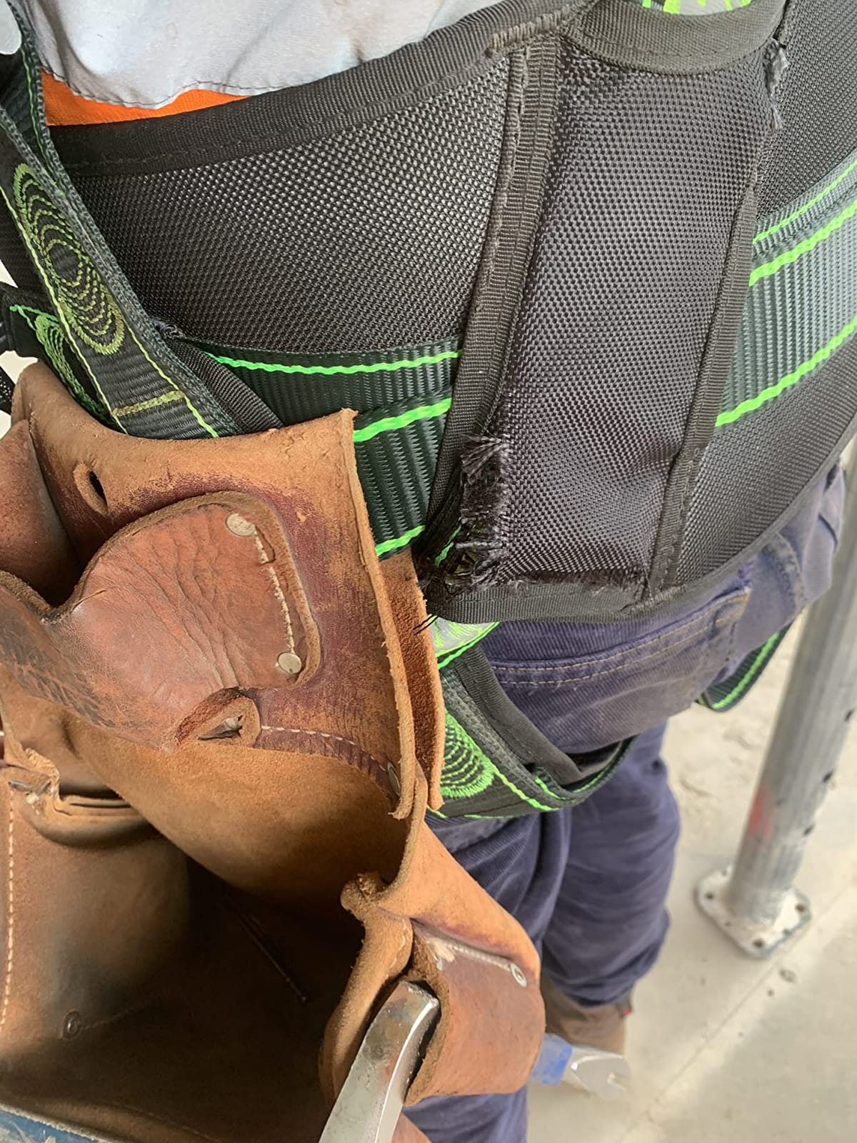 AFP Fall Protection Full-Body Premium Safety Harness, 8” Thick Support Belt, Aluminum D-Rings, Tongue Buckle (OSHA/ANSI PPE) customer photo 1