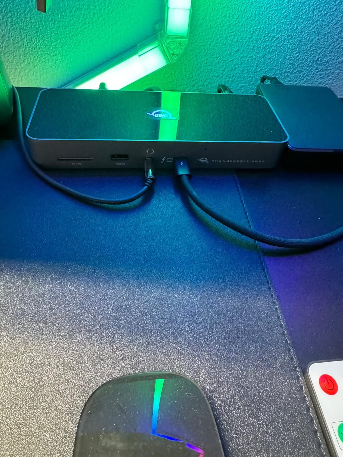 OWC 11-Port Thunderbolt Dock for Mac/PC with 96W PD and 3X Thunderbolt 4 | Thunderbolt 4 dock, 40Gb/s, 96W charging, 3x Thunderbolt 4, 3x USB A 10Gb/s, USB 2.0, 1GbE, SD UHS-II, 3.5mm audio customer photo 1