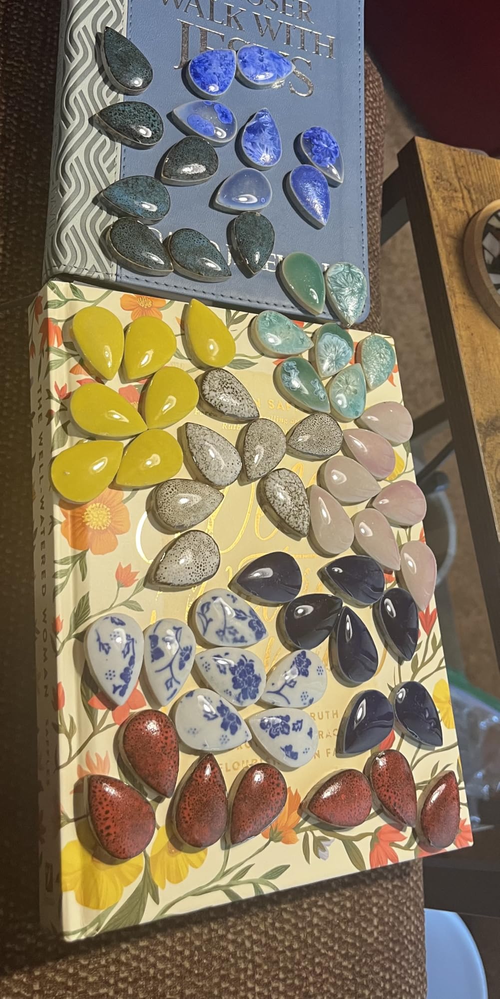 200g Ceramics Mosaic Tiles Random Color Raindrops Shape Mosaic Ceramics Pieces for DIY Crafts Home Decoration(18x28mm) customer photo 1