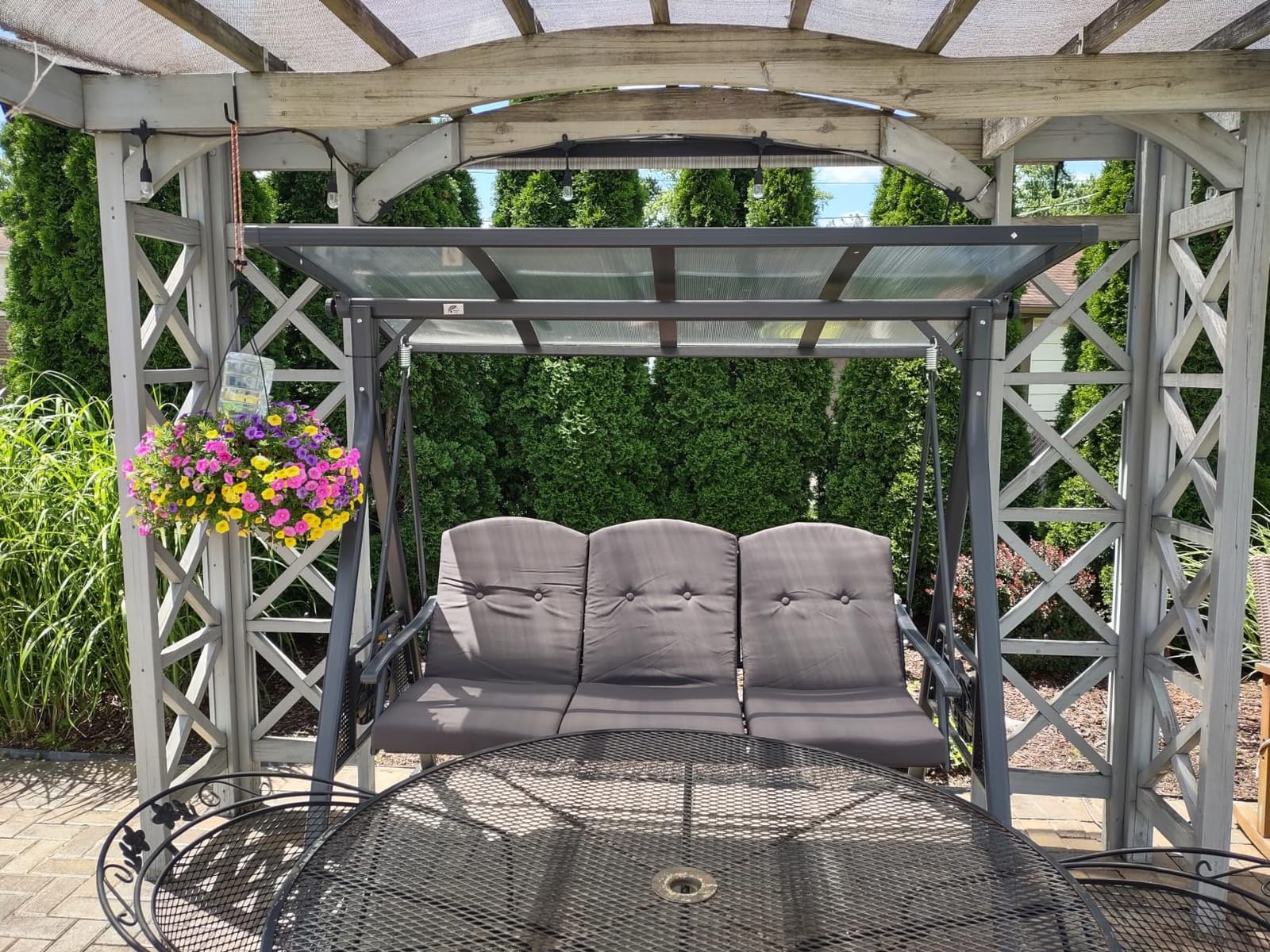 PURPLE LEAF Patio Swing 3-Seat with Adjustable Canopy, Gray customer photo 1