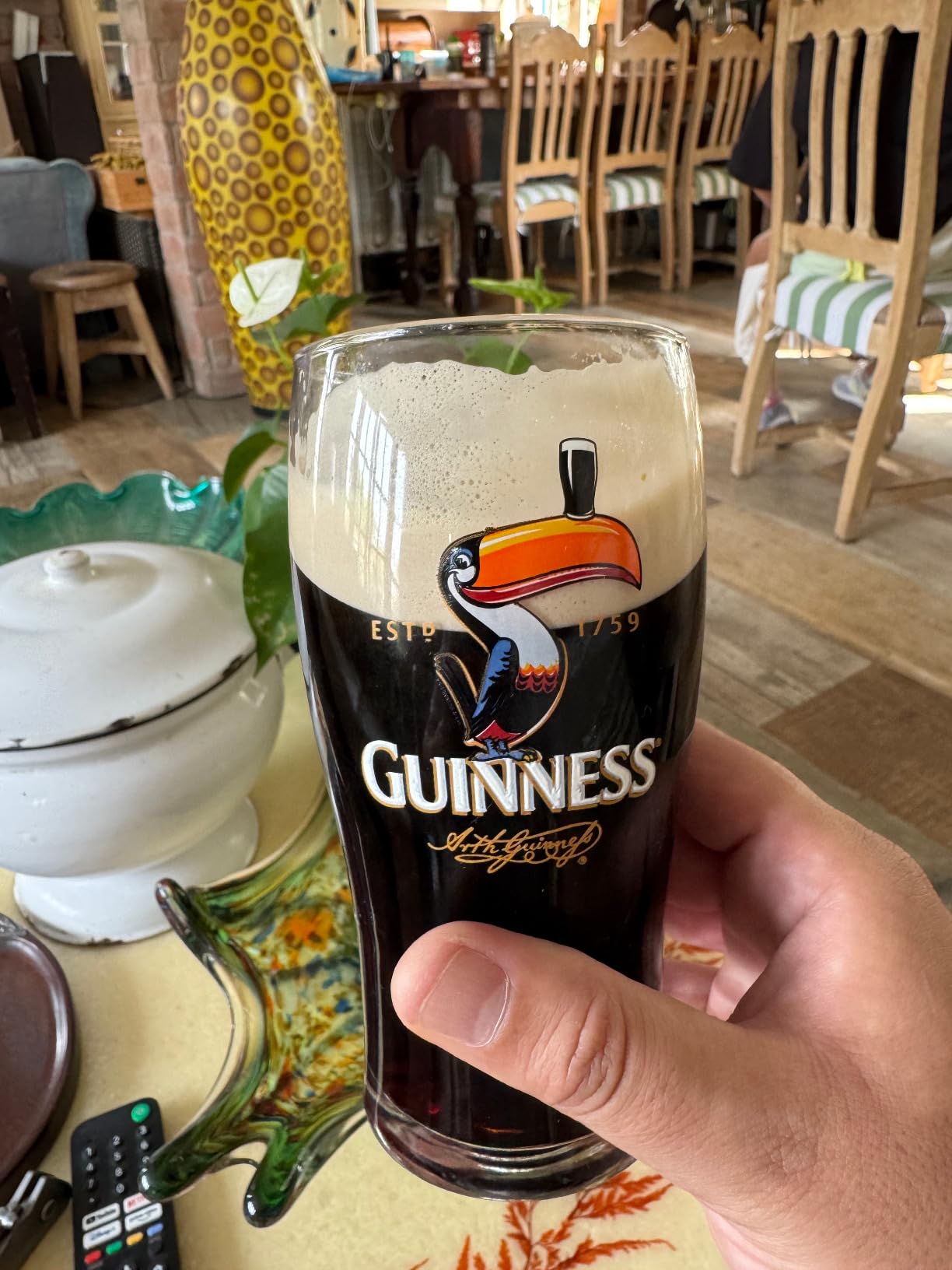 Guinness Draught Nitrosurge Device, Stout Beer, Perfect Pub Pour at Home, Rich Smooth Head & Sweetness of Malt Balanced with Hops, Cans Sold Separately, Device Only, Black customer photo 1