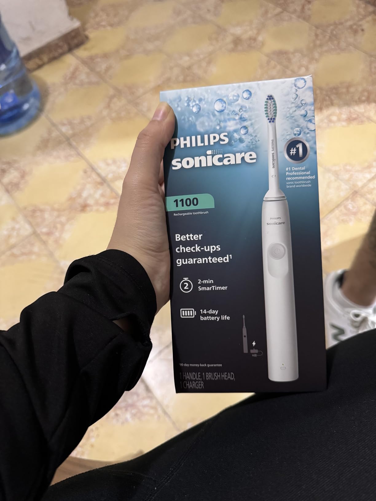 PHILIPS Sonicare 1100 Rechargeable Electric Toothbrush, 1 Brush Head, White customer photo 2