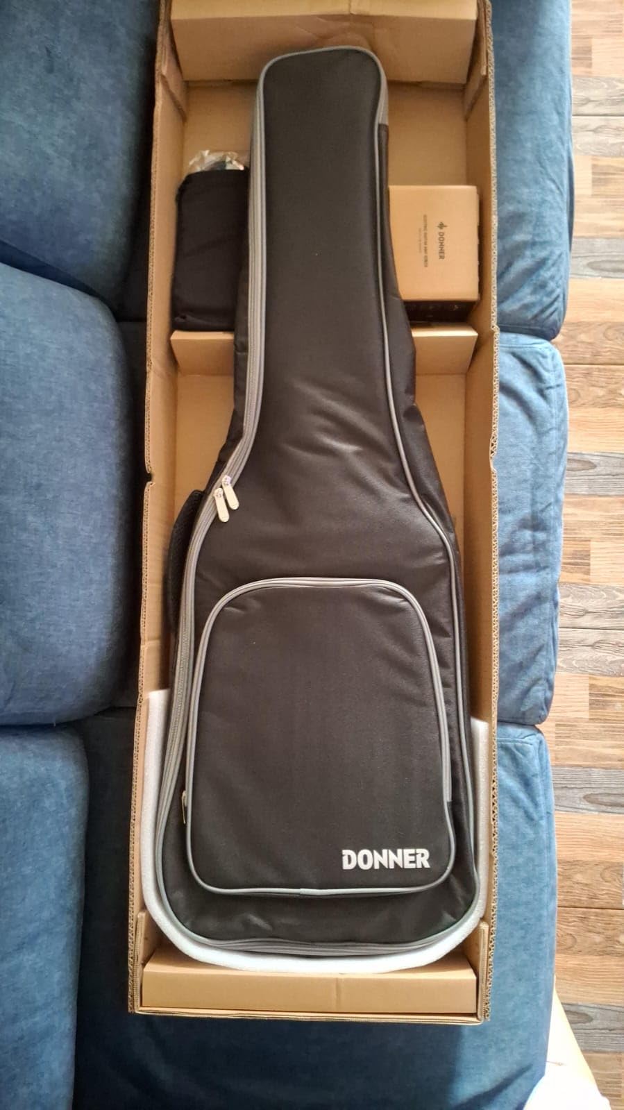 Donner DST-152R Electric Guitar Kit for Adults from Beginners to Advanced customer photo 1