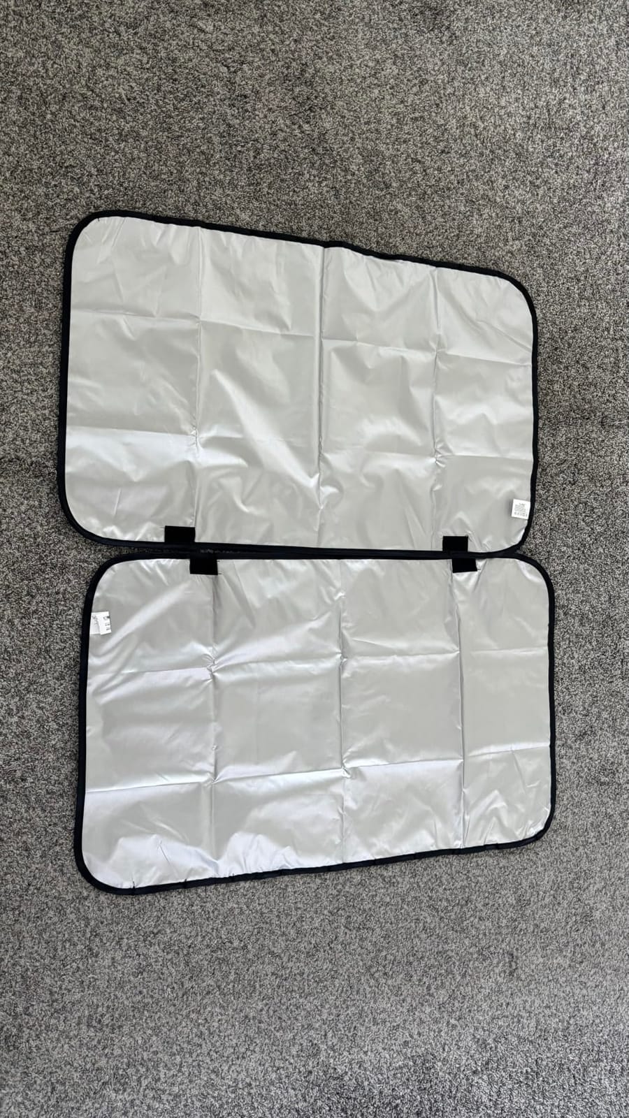 Lechin Magnetic Car Side Window Sun Shades for Baby, 2 PCS, 31.5 x 20 in customer photo 1