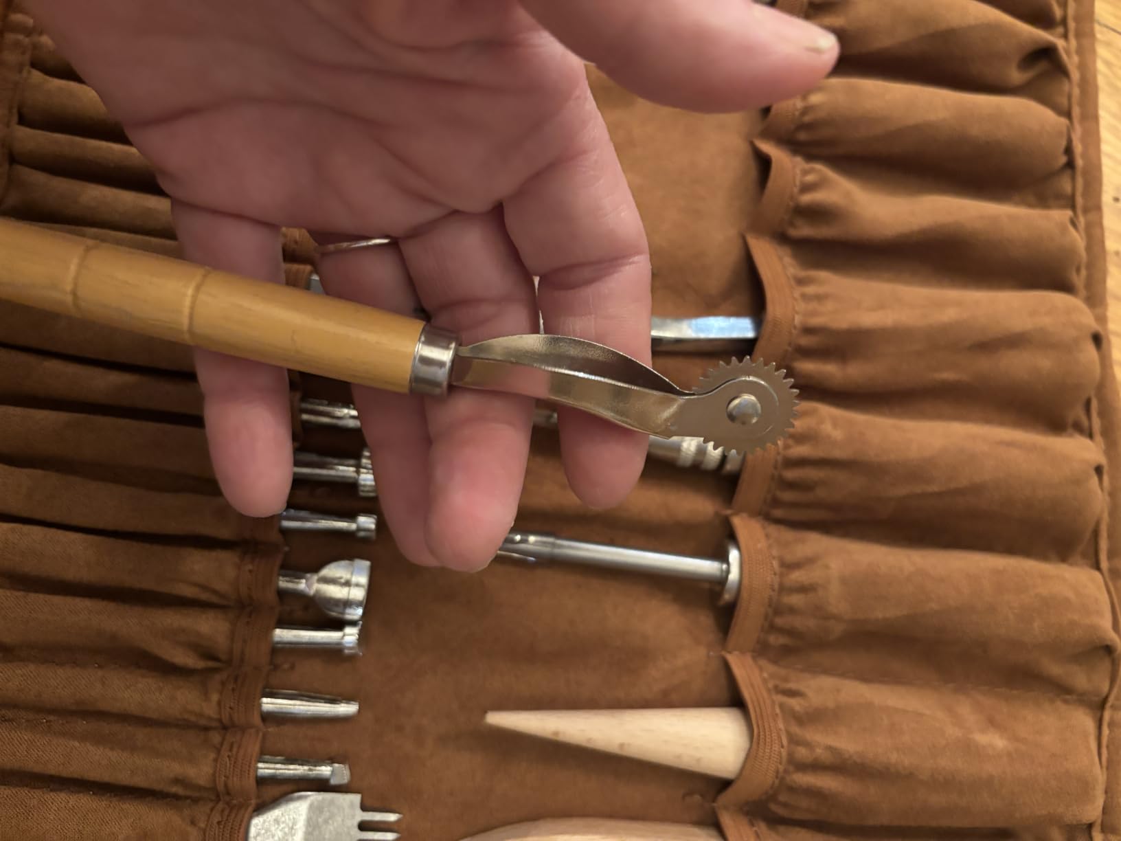 TLKKUE Leather Working Tools Leather Craft Tools for Carving Stamping customer photo 2