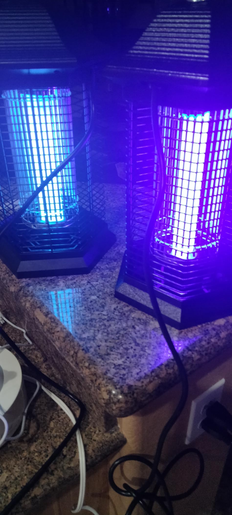 AMUFER Bug Zapper Outdoor Indoor with18W Power & 4400V Instant Grid customer photo 1
