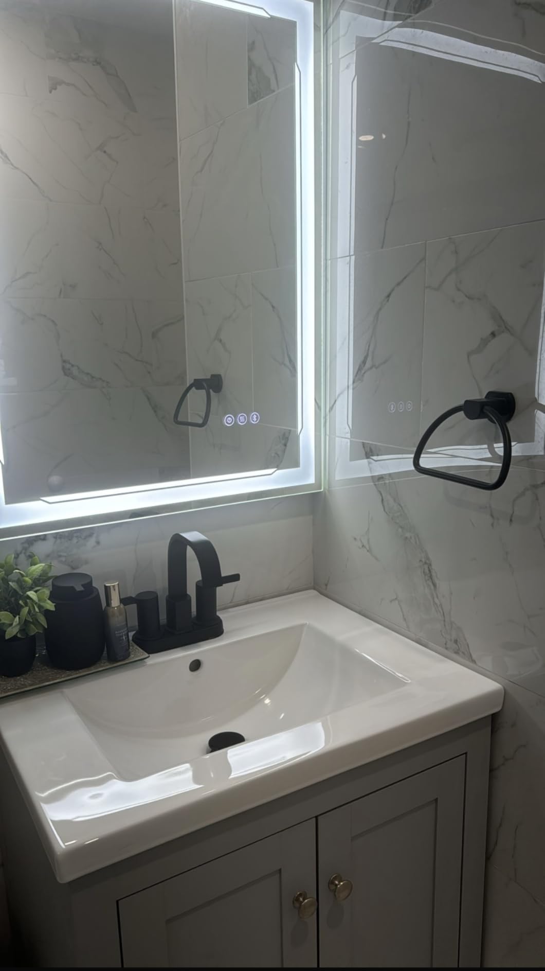 24x32 in LED Bathroom Vanity Makeup Mirror with Lights & Bluetooth Speaker customer photo 1