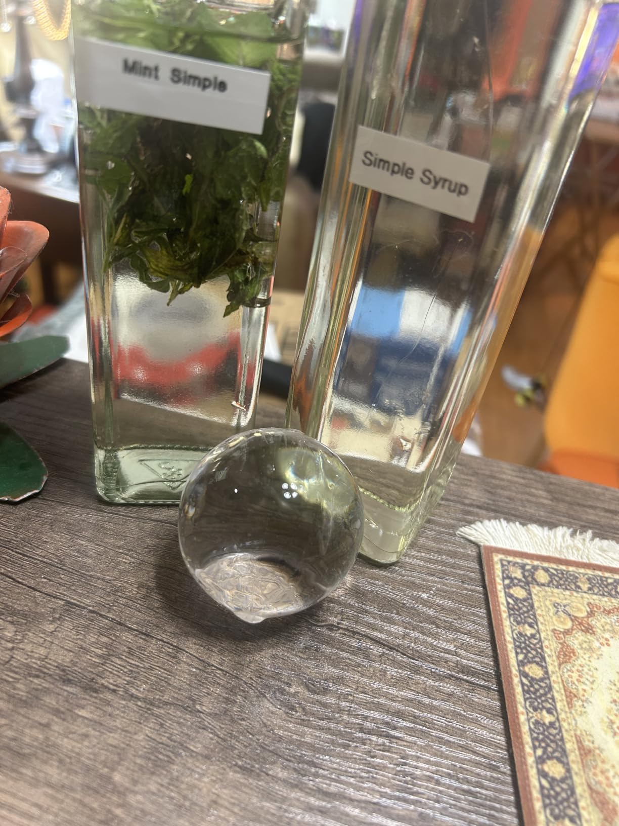 TINANA Upgrade 2 Inch Clear Ice Cube Tray Make 8 Large Square Crystal Ice Cube Maker for Cocktail, Whiskey & Bourbon Drinks, Gifts for Men customer photo 2