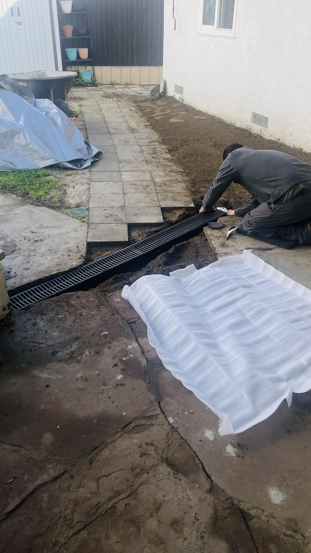 VEVOR Trench Drain System Channel Drain 5.9x5.1-Inch HDPE Drainage Trench customer photo 1