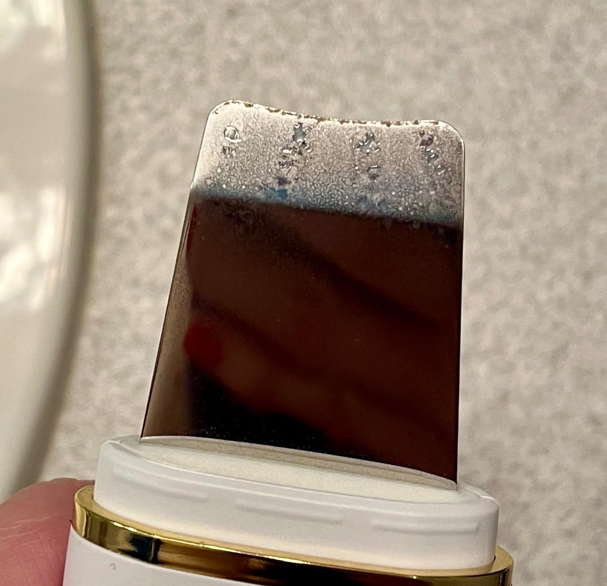 Skin Scrubber Facial Scrubber Blackhead Remover Cleaner Skin Spatula Skin Scraper (White&Gold) customer photo 2