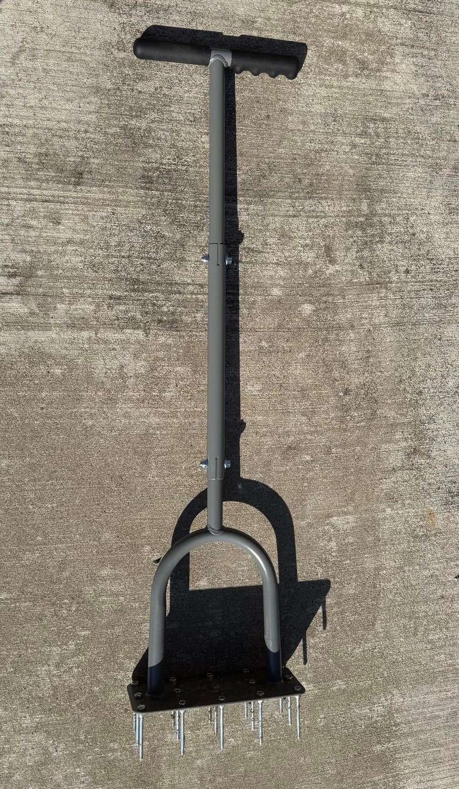 Walensee Manual Lawn Aerator Tool with 15 Iron Spikes, Garden Spike Aerator customer photo 1