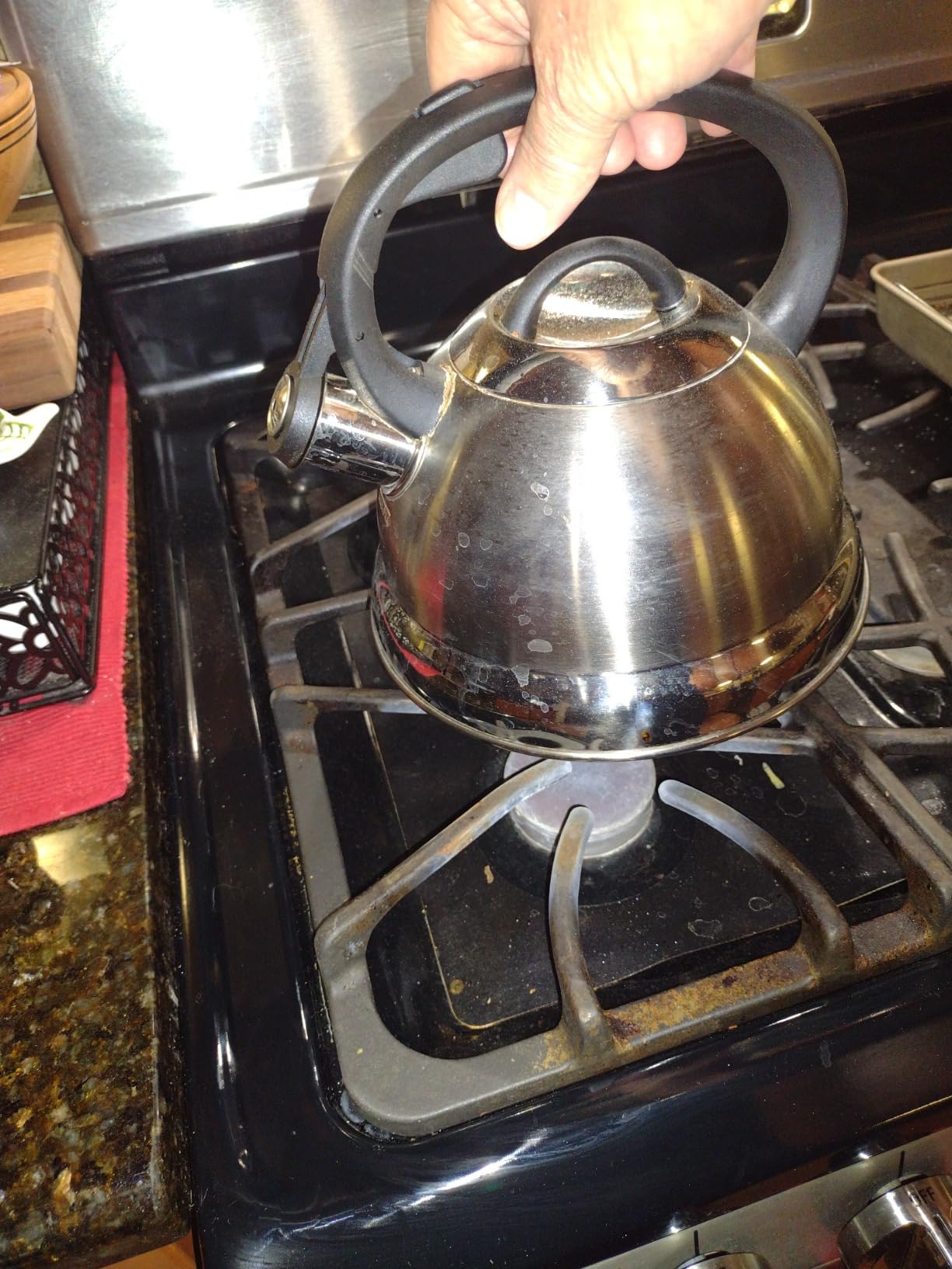 Mr. Coffee Flintshire 1.75-Quart Stainless Steel Whistling Tea Kettle with Nylon Handle – Matte Black Stove-Top Kettle for Boiling Water customer photo 1