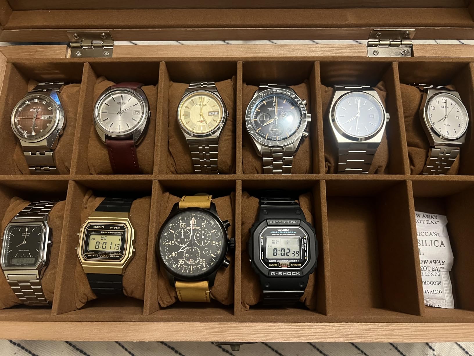 SONGMICS 12-Slot Wooden Watch Box, Display Case with Large Glass Lid customer photo 2