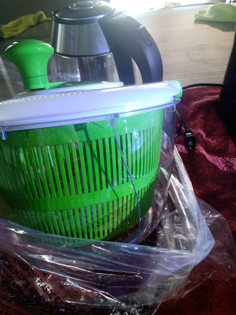 Cuisinart Large Salad Spinner- Wash, Spin & Dry Salad Greens, Fruits & Vegetables, 5qt, CTG-00-SASG Grey customer photo 2