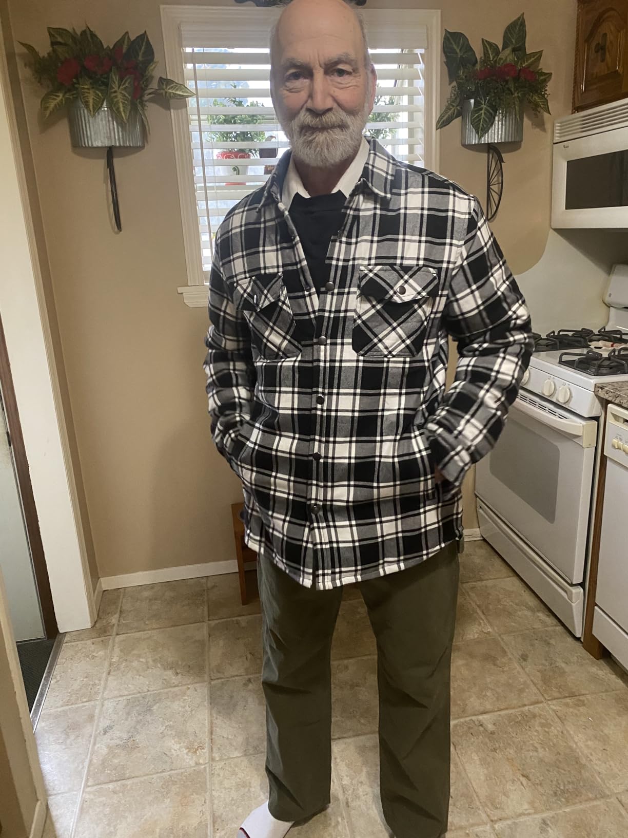 MAGCOMSEN Men's Flannel Shirts Long Sleeve Quilted Lined Warm Winter Coat customer photo 2