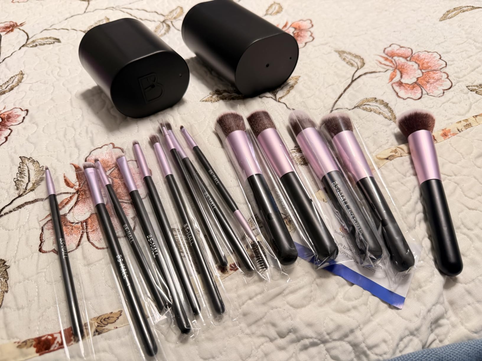 BS-MALL Makeup Brushes Premium Synthetic Foundation Powder Concealers Eye Shadows 14 Pcs Purple for Makeup Beginner or Professional with Travel Case customer photo 1