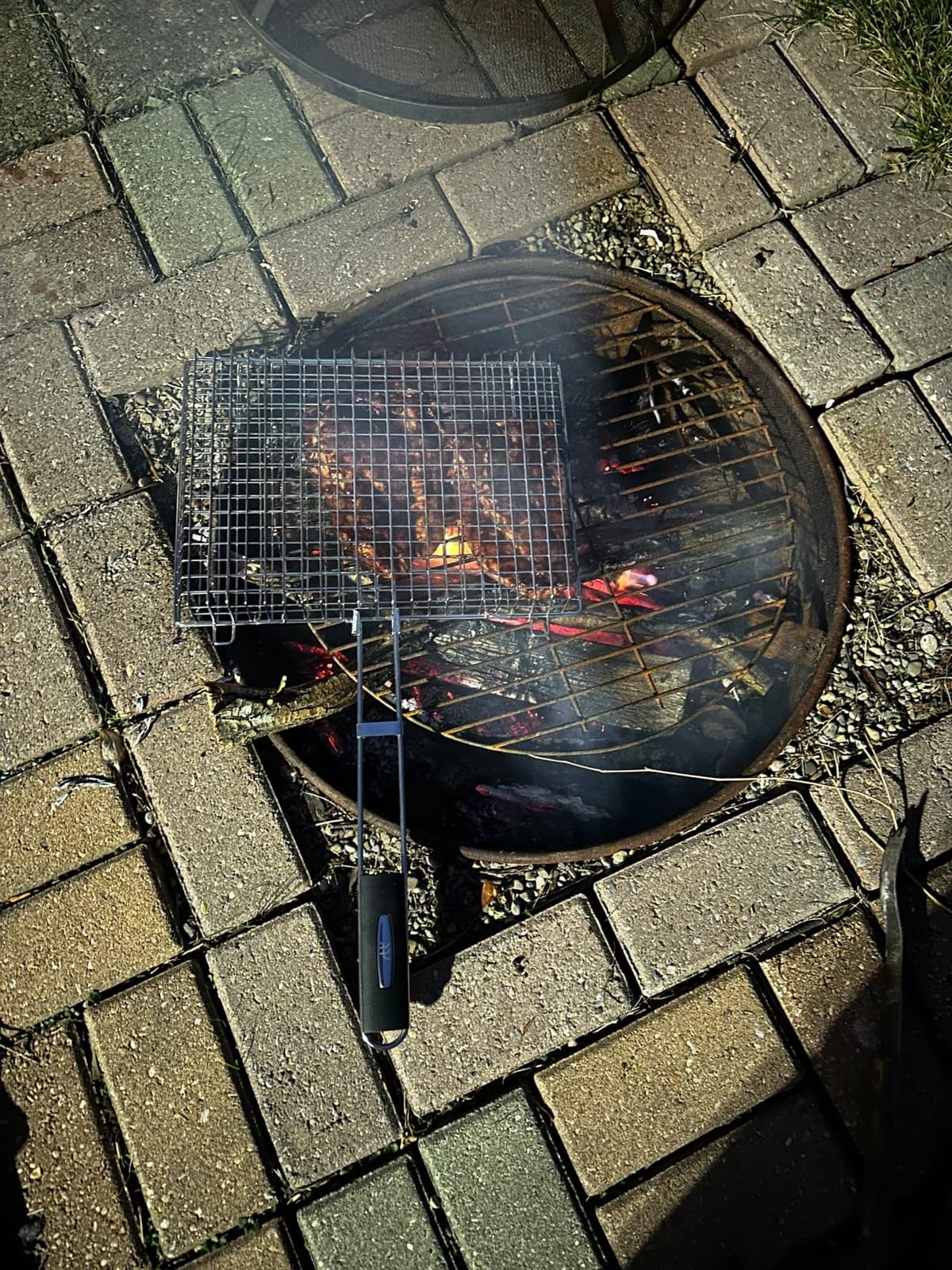 Grill Basket Extra Large,Grill Accessories for Outdoor Grill,Grilling Gifts for Men,Fish Grill Basket, Shrimp Vegetable, Veggie, Barbecue BBQ Rack, Camping Cooking, Unique Detachable Handle customer photo 1