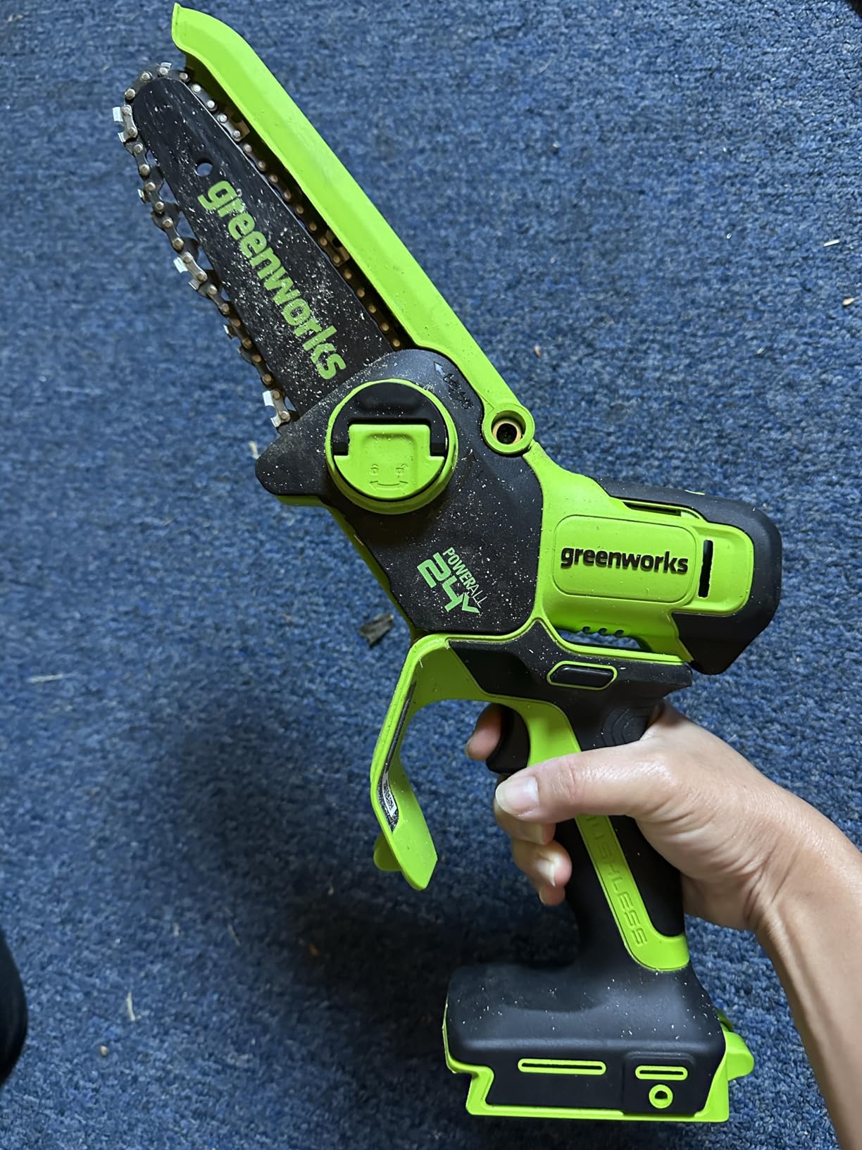 Greenworks 24V 6in Mini Chainsaw, 2.0 Ah Battery and Charger customer photo 1