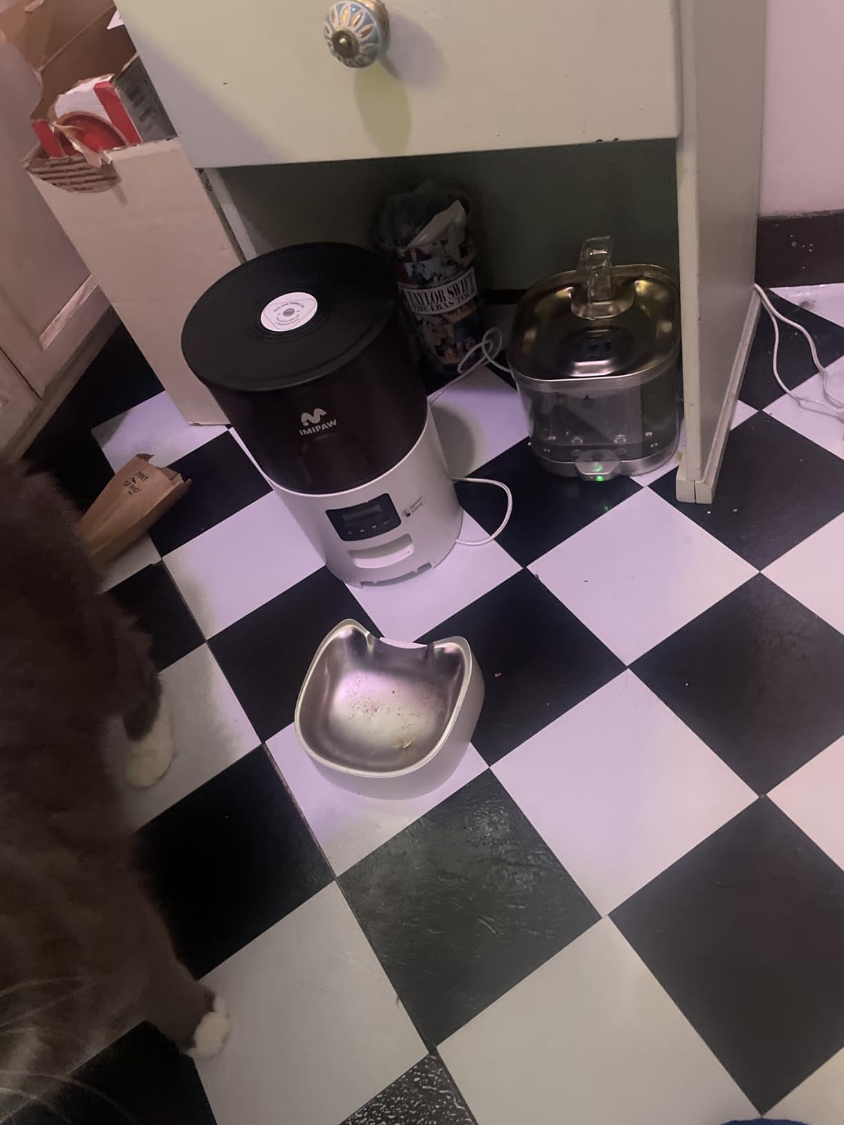 IMIPAW Automatic Cat Feeders, Timed Cat Dry Food Dispenser with Desiccant Bag, Dual Power Supply customer photo 1