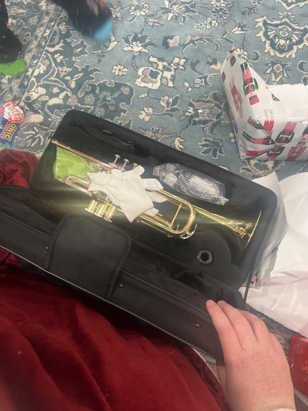 Glory Bb Trumpet - Trumpets for Beginner or Advanced Student with Case, pair of gloves-Gold customer photo 2