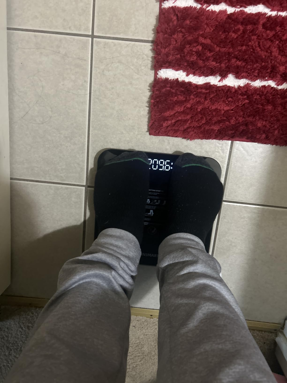 INSMART Smart Scale for Body Weight, 0.1lb High Accuracy,17 Metrics | Digital Bathroom Weight Scale for BMI, Muscle Mass, Body Fat Composition Analyzer Sync with App, LED Display, 400lbs, Black customer photo 2
