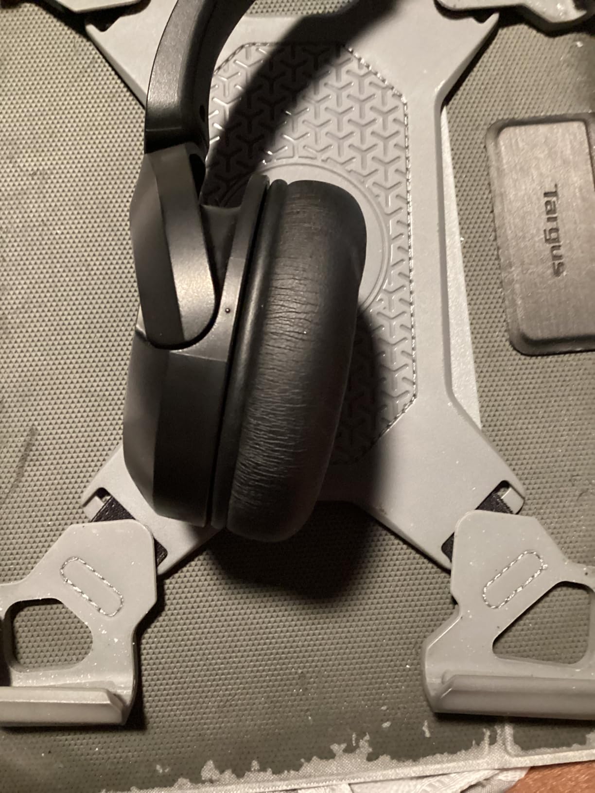 Sony WH-CH520 Wireless On-Ear Bluetooth Headphones with Mic, Cappuccino customer photo 2