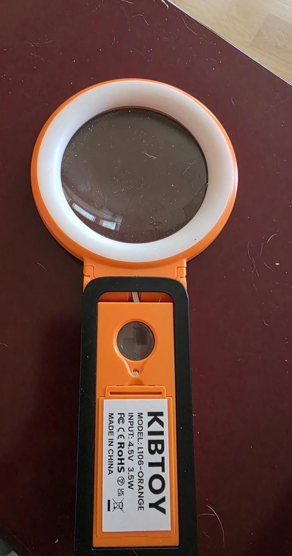 Magnifying Glass with Light and Stand, Foldable Handheld Magnifying Glass 18 LED Illuminated Lighted Magnifier for Macular Degeneration, Seniors Reading, Close Work, Coins, Jewelry Orange customer photo 1