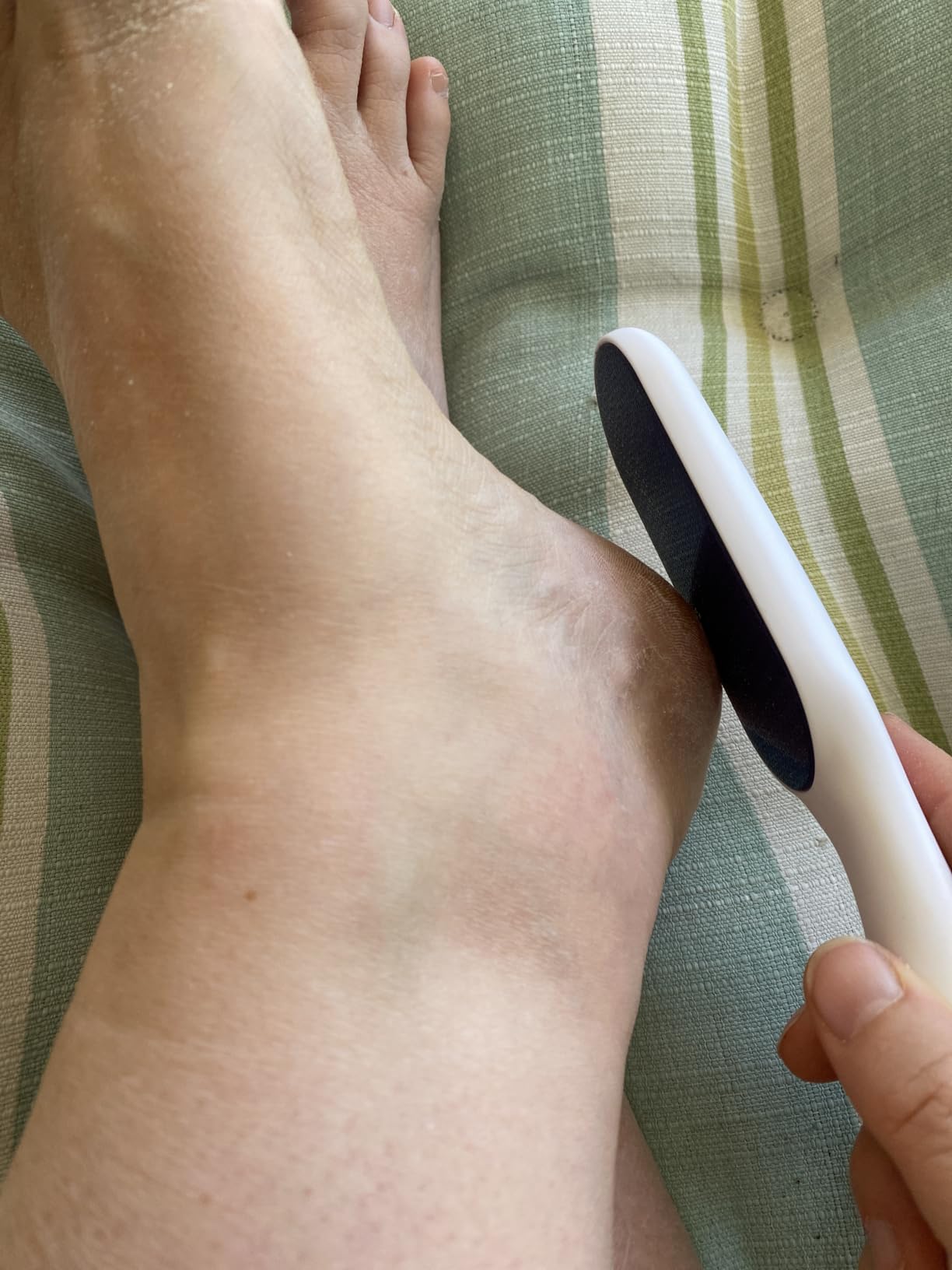 Dr. Scholl's Foot Callus Remover, Nano Glass Foot File, Soft Smooth Feet customer photo 2
