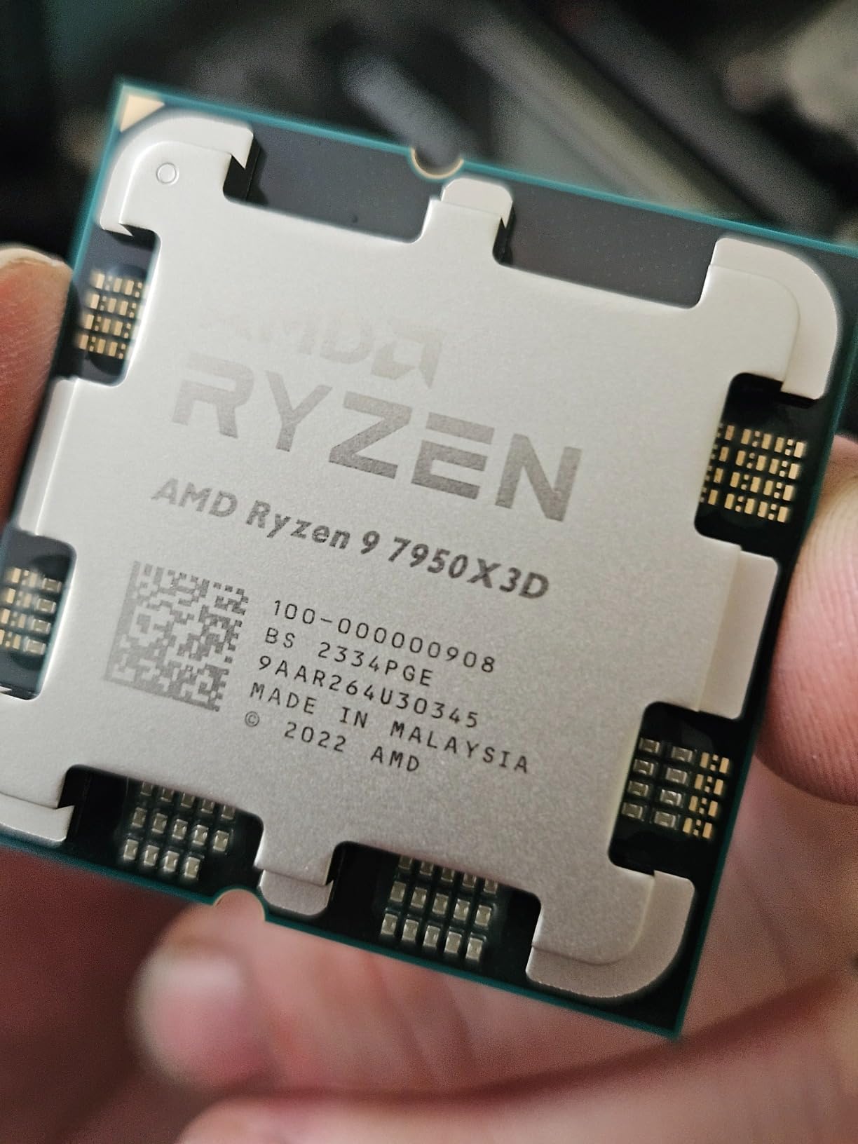AMD Ryzen™ 9 7950X3D 16-Core, 32-Thread Desktop Processor customer photo 2
