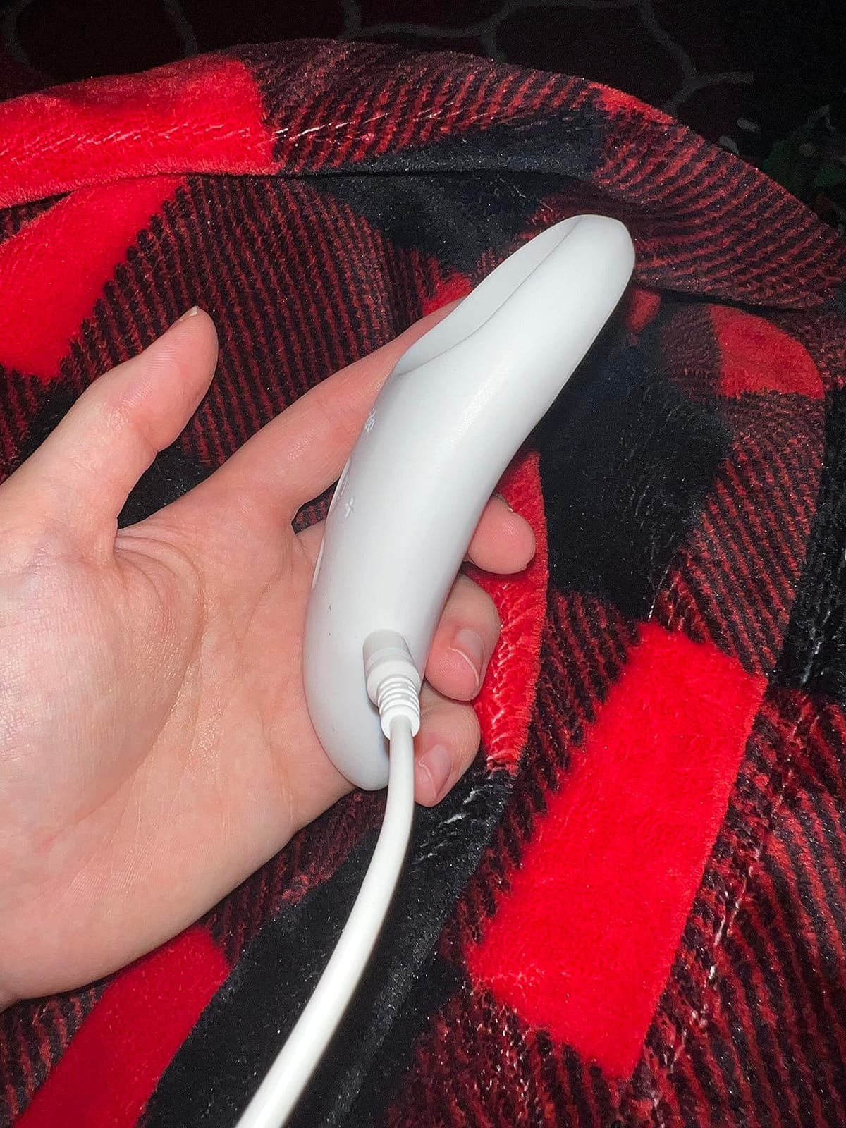 Frida Mom 2-in-1 Lactation Massager, Multiple Modes of Heat + Vibration for Clogged Milk Ducts, Increase Milk Flow, Breast Engorgement - USB Cord Included, White (Pack of 2) customer photo 2