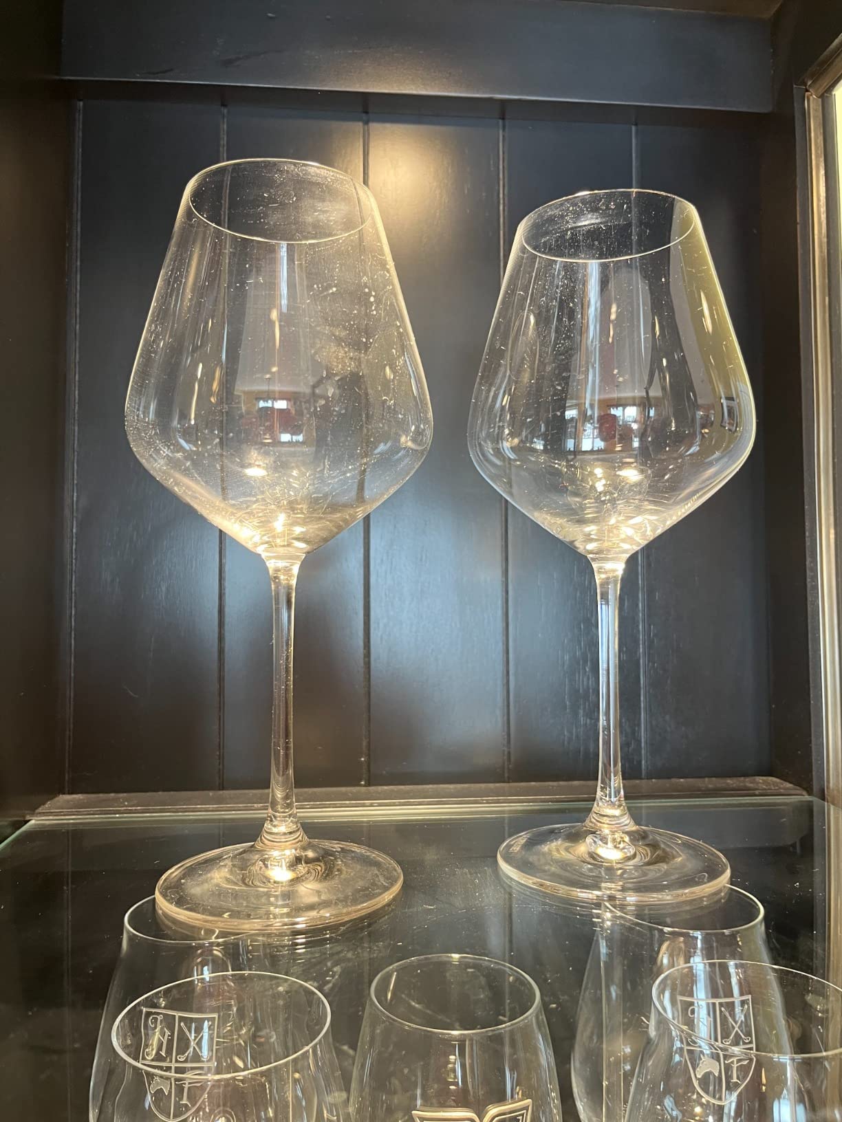 The 2-Pack Premium Microfiber Wine Glass Polishing Cloths, Large Lint-Free Drying Towels for Glasses, Stemware, Glassware, Camera Lenses, 25 Inch X 20 Inch (White, 2 Count) customer photo 1