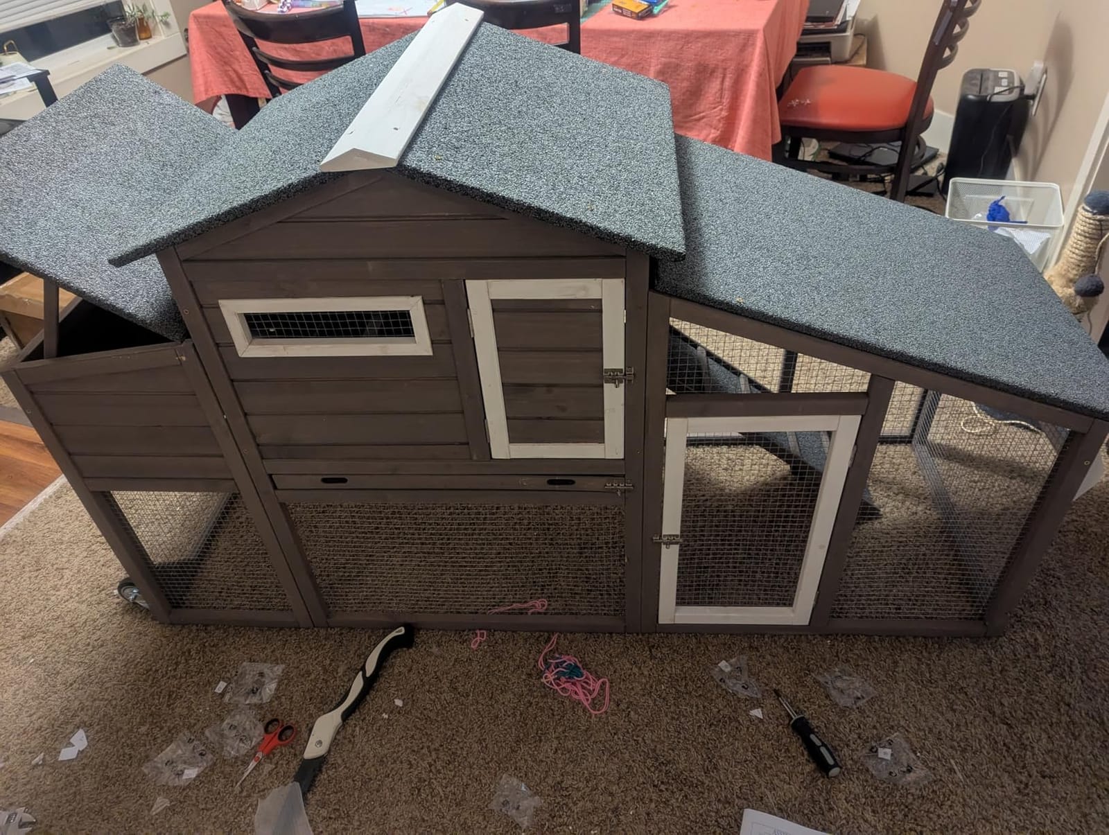 Ketive Large Wooden Chicken Coop with Run and Wheels, Grey customer photo 1
